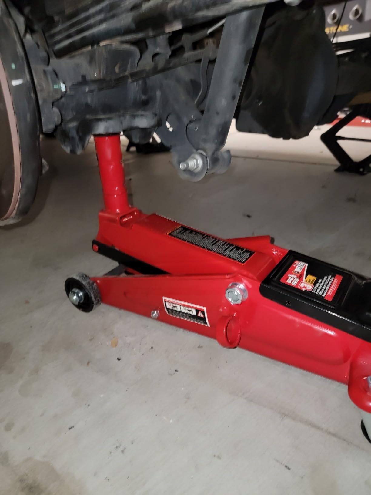 BIG RED T83006 Torin Hydraulic Trolley Service/Floor Jack with Extra Saddle (Fits: SUVs and Extended Height Trucks): 3 Ton (6,000 lb) Capacity, Red customer photo 1
