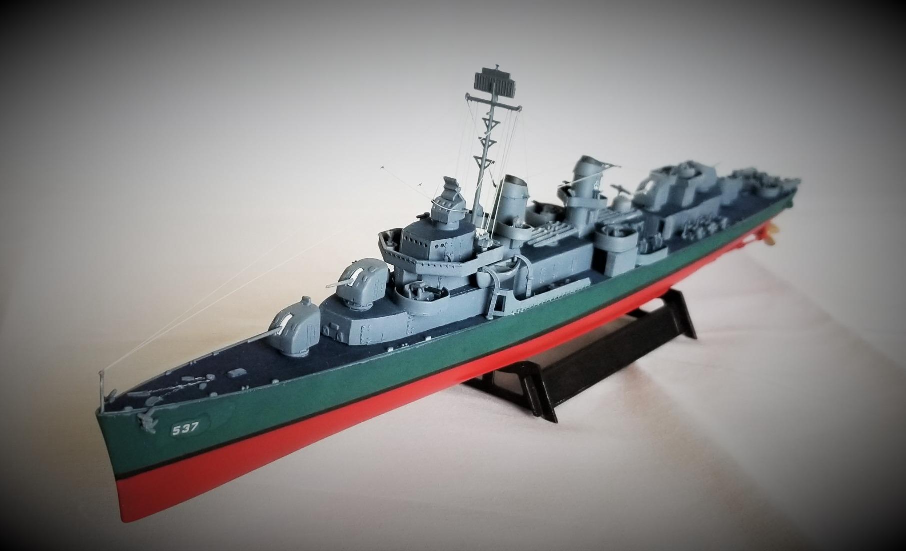 Trumpeter 1/350 Scale USS The Sullivans DD537 Destroyer customer photo 2