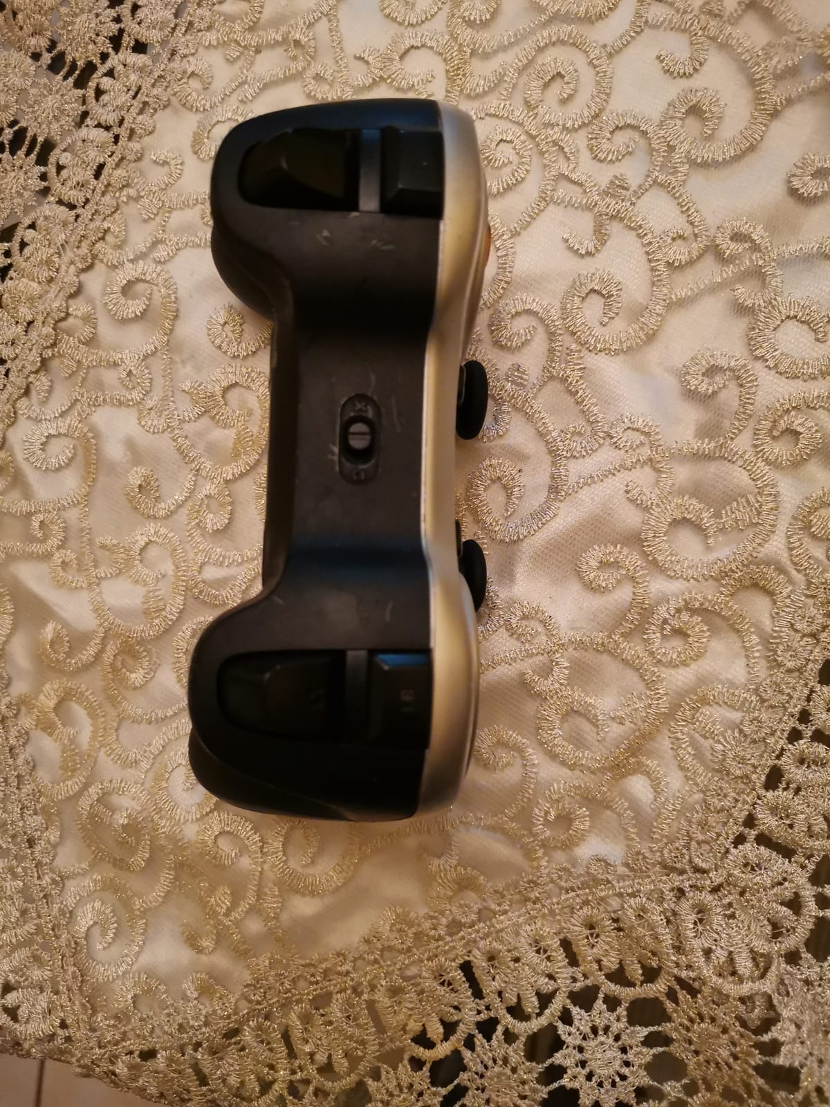 Logitech G F710 Wireless Gamepad with USB Nano Receiver - Grey/Black customer photo 1