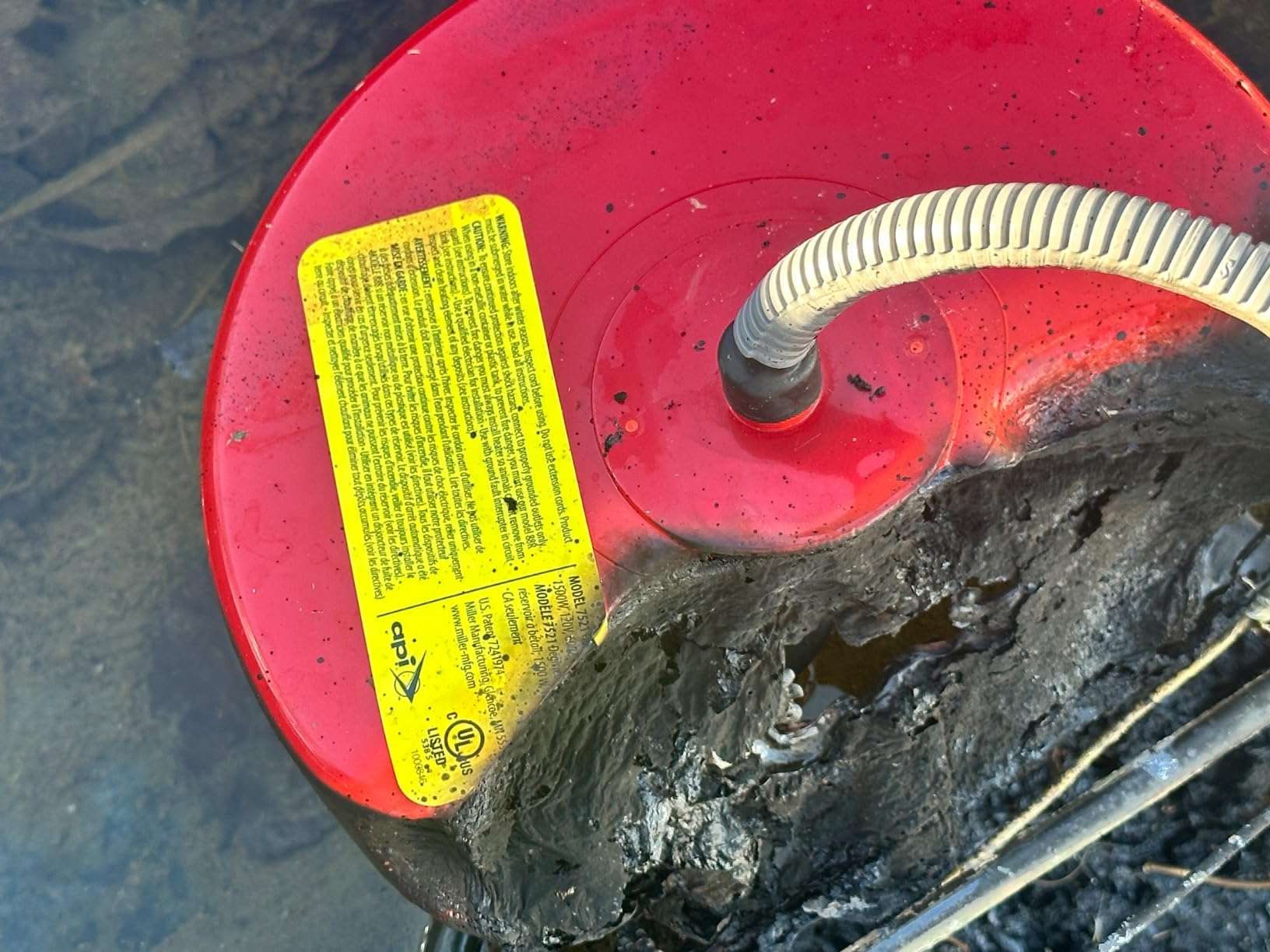 Miller Floating 1500 Watt Livestock Drinking Water, 100 to 300 Gallon Stock Tank Heater Deicer with 6 Foot Anti Rub Heating Element Protector Cable customer photo 2