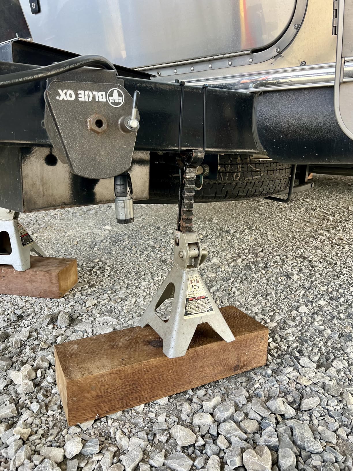 Husky HB4500 4500 lbs. Brute Power Jack, Hammer Gray Finish customer photo 1