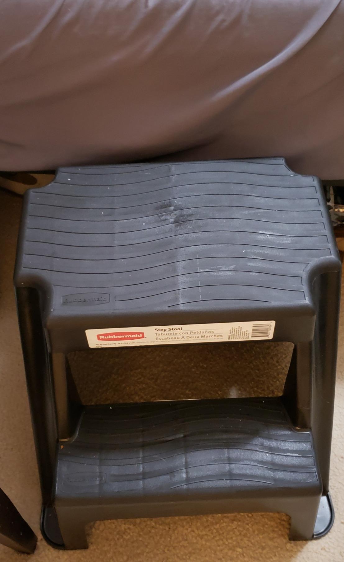 Rubbermaid 2-Step Molded Plastic Step Stool, Lightweight with Slip Resistant Treads and Non-Slip Feet, Black (Amazon Exclusive) customer photo 1