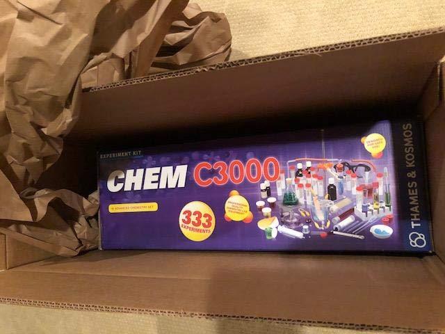 Thames & Kosmos 640132 Chem C3000, Chemistry Set, Includes Components From The Thames and Kosmos C2000 Plus Dozens of Additional Tools and Chemicals, 333 Experiments, 103 Pieces, Experiment Kit, 12+ customer photo 1