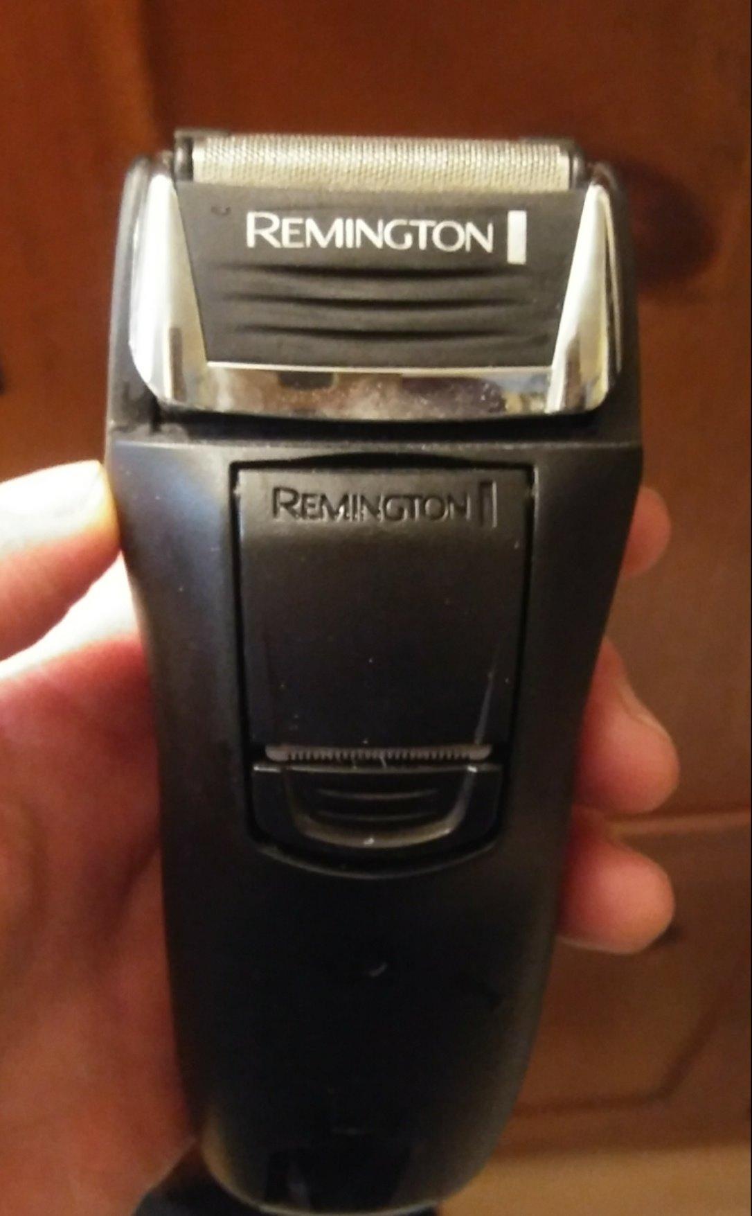 Remington F5 Power Series Foil Shaver for Men, Cordless Rechargeable Razor | Close, Comfortable Shave Every Time, Pivot & FlexFoil Technology, Pop-Up Trimmer for Detailing, Lightweight Handheld Design customer photo 2