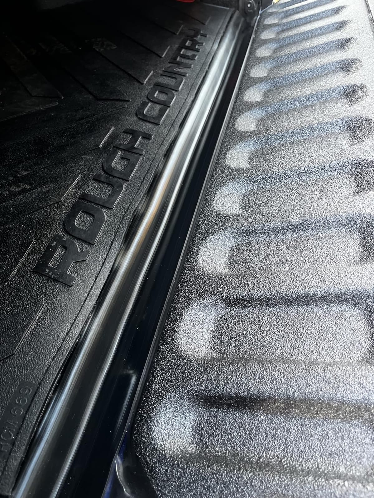 ESI ROK BLOCK Tailgate Gap Cover 4.25
