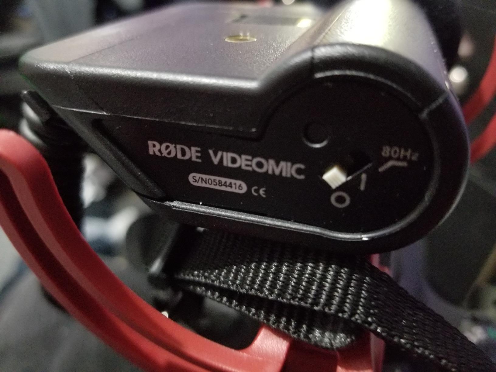 Rode VideoMic Camera-Mount Shotgun Microphone with Rycote Lyre Shock Mount, Black customer photo 1