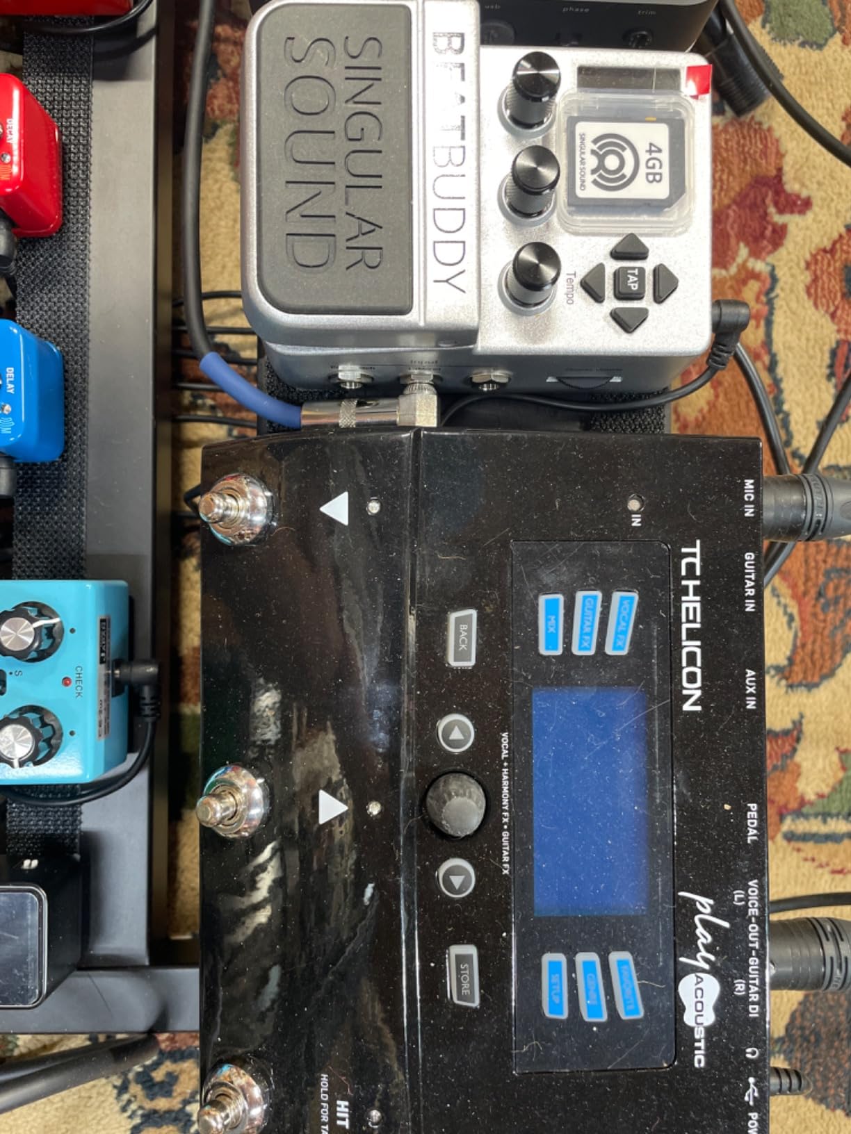 TC Helicon PLAY ACOUSTIC 3-Button Vocal and Acoustic Guitar Effects Stompbox with BodyRez and Looping customer photo 1