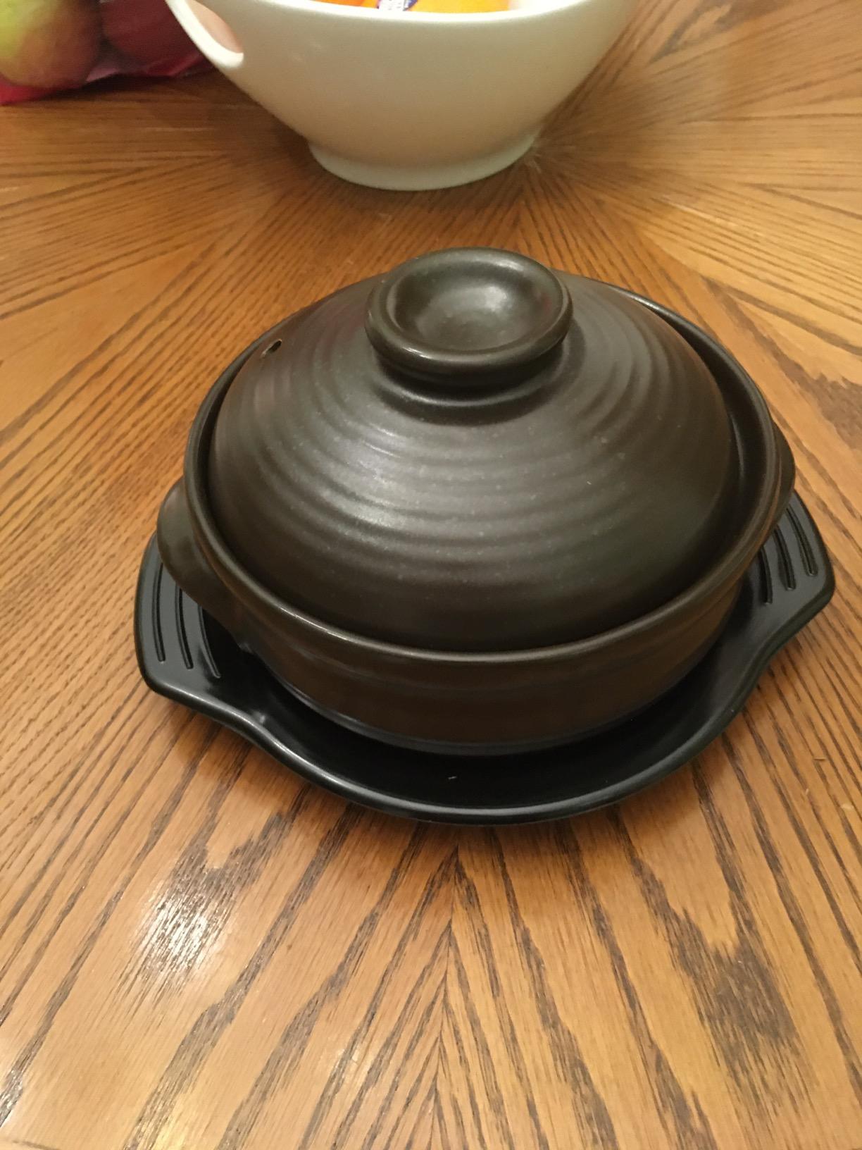 Crazy Korean Cooking Korean Stone Bowl (Dolsot), Sizzling Hot Pot for Bibimbap and Soup - Premium Ceramic (Medium with Lid) customer photo 2