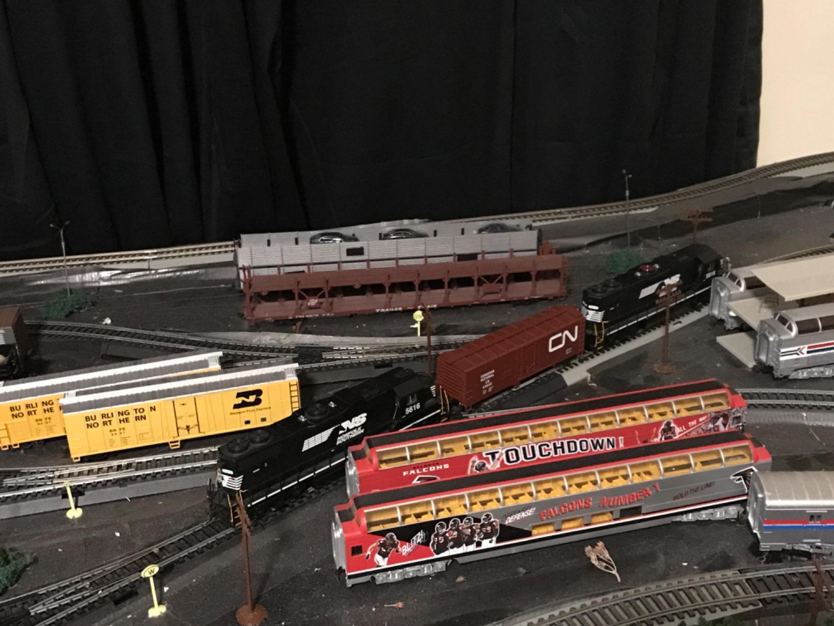 Walthers Trainline Track CN Cleaning Car customer photo 2