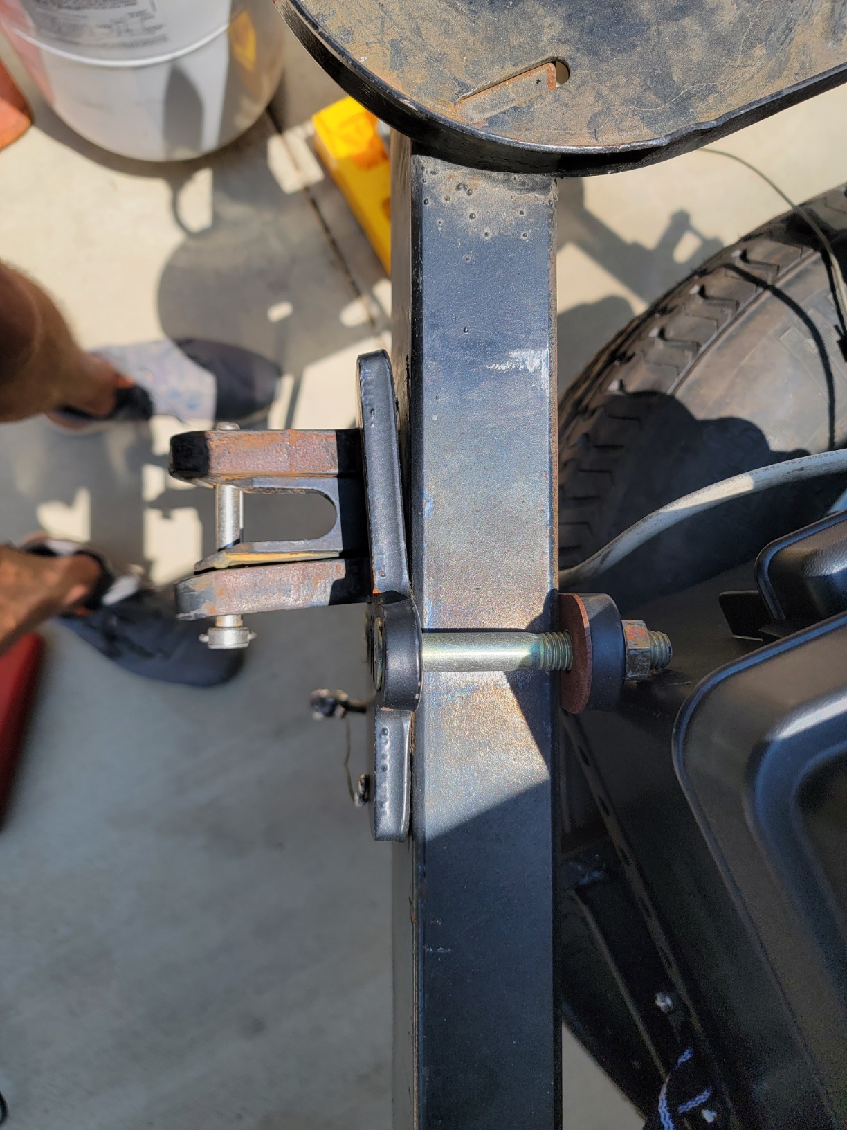 Camco Eaz-Lift ReCurve R3 Weight Distribution Hitch, 1000 lb Kit with 2 5/16 Ball customer photo 1