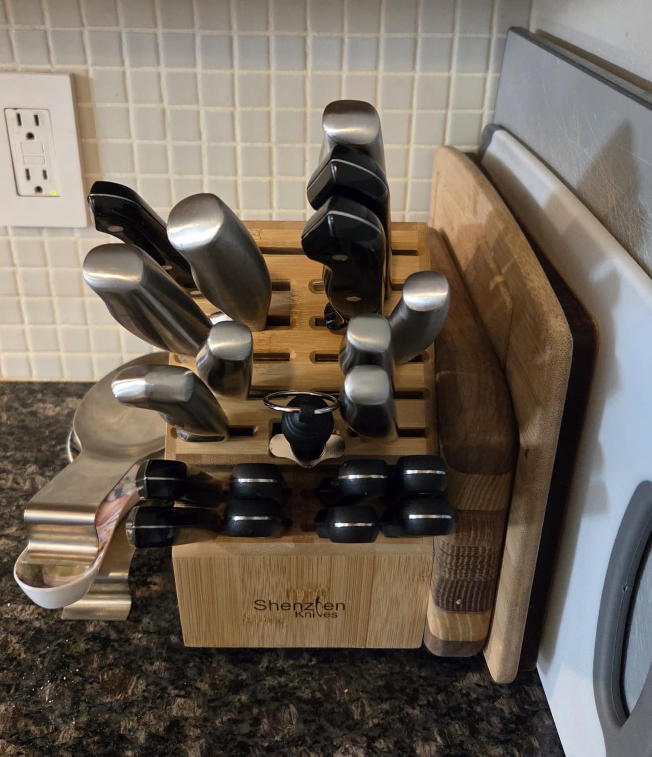 Shenzhen Knives 20 Slot Bamboo Countertop Knife Block - Large, 8x5.25x11 | Solid Wood Core, Bamboo Veneer, 20 Knife Slots, Universal Fit, Countertop Storage customer photo 2