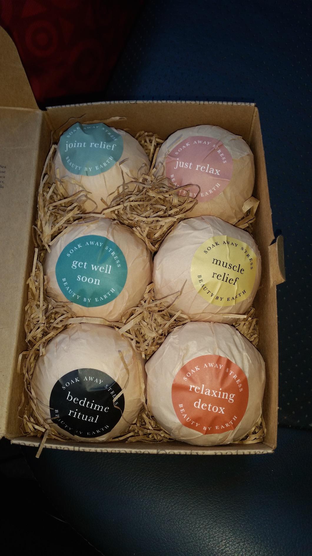 Bath Bombs Gift Set - USA Made with Organic & Natural Ingredients | Relaxing Spa Gifts for Women & Men customer photo 1