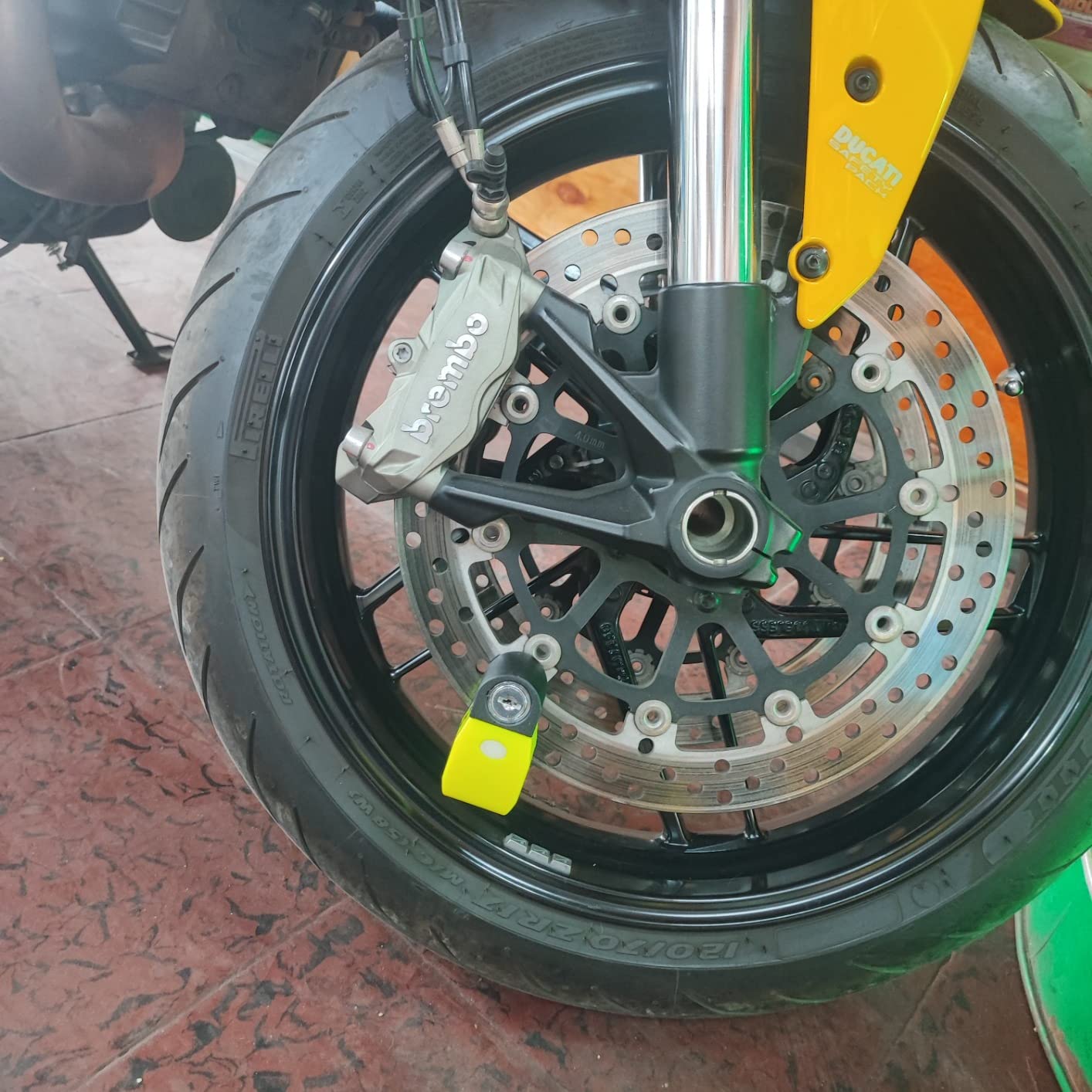 URBAN UR6 Hi-Tech Motorcycle Disc Lock with Smart Alarm | 120dB, LED, Warning, Truly Waterproof, Bike Anti Theft Wheel Brake Locks customer photo 2