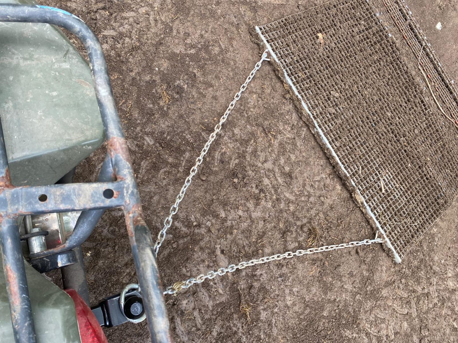 Yard Tuff 455TBDM ATV/UTV 5 Feet by 4.5 Feet Zinc and Steel Field Surface Leveling Drag Mat with Tow Chain and Tow Ring for Lawn, Silver customer photo 1