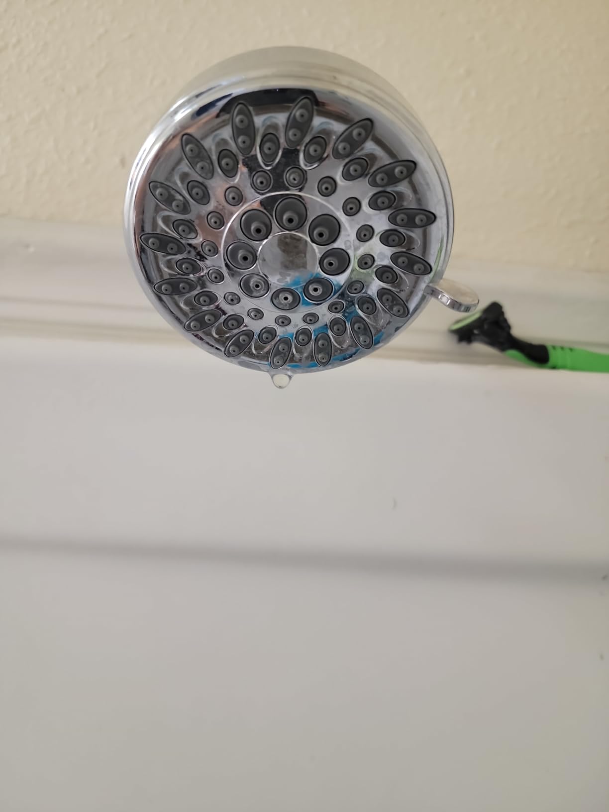 Moen Ignite Chrome Five-function Shower Head With 2.5 GPM High-Pressure Spray, 20090 customer photo 2