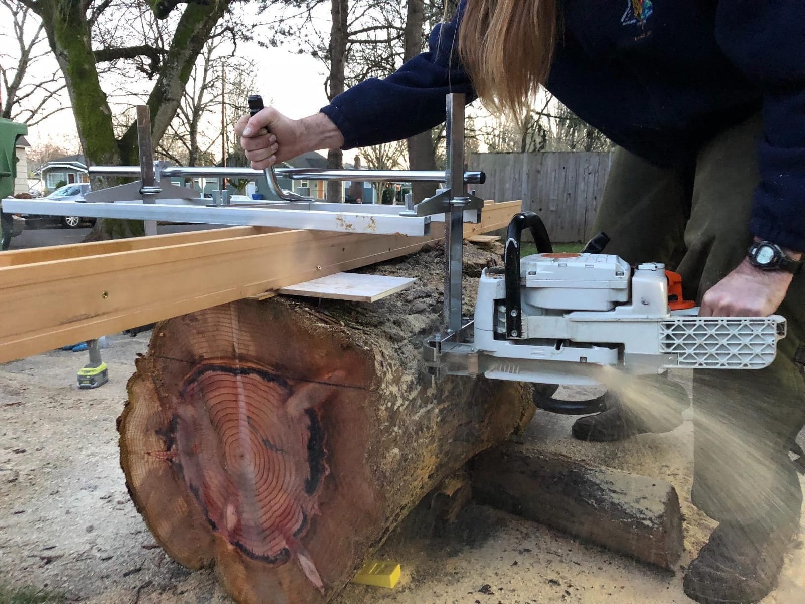 Portable Chainsaw Mill 36 Inches 304 Stainless Steel and Aluminum Planking Milling Bar Size 14 Inches to 36 Inches customer photo 1