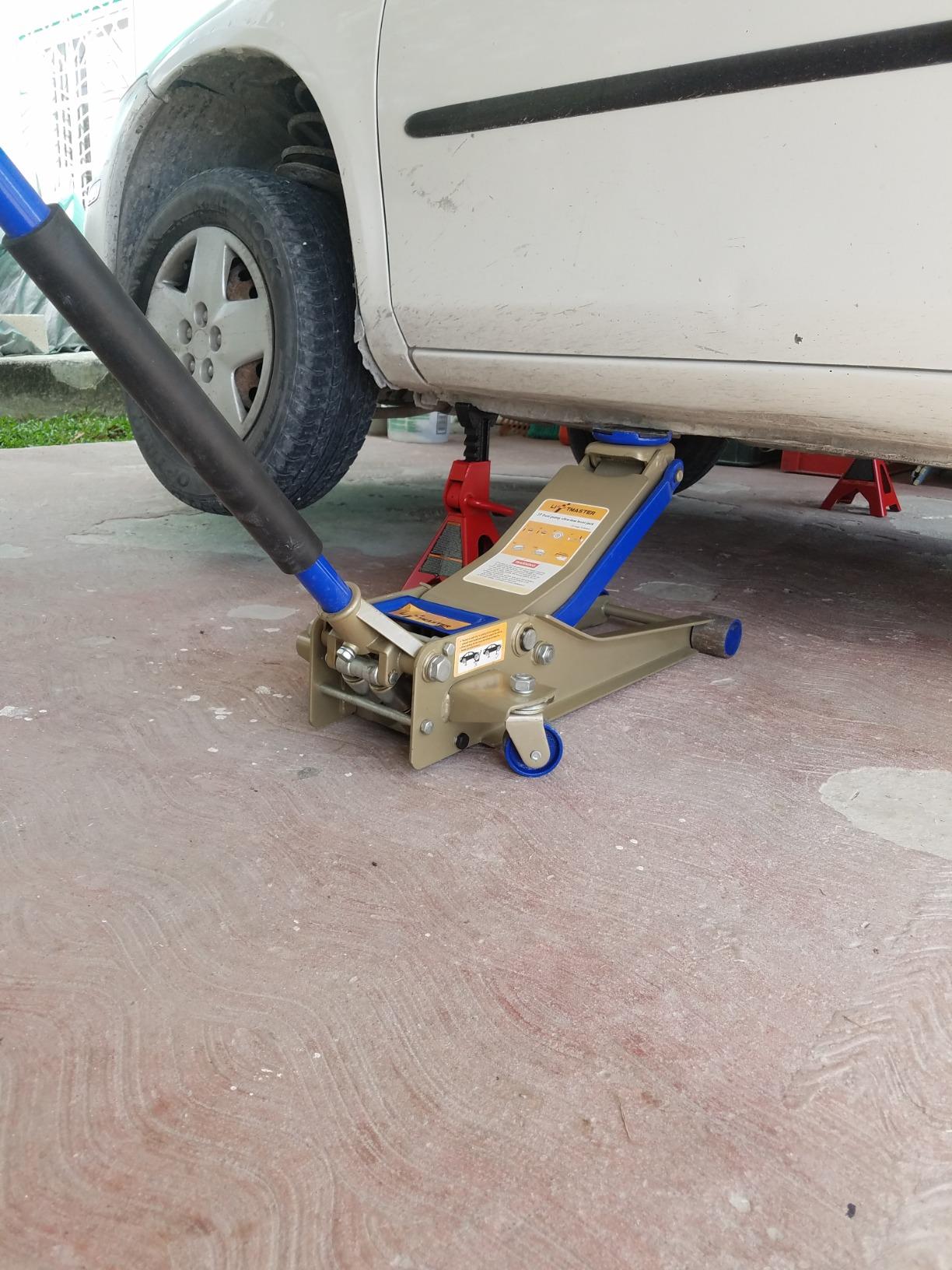 LiftMaster 3 Ton Heavy Duty Ultra Low Profile Steel Floor Jack with Quick Lift customer photo 1
