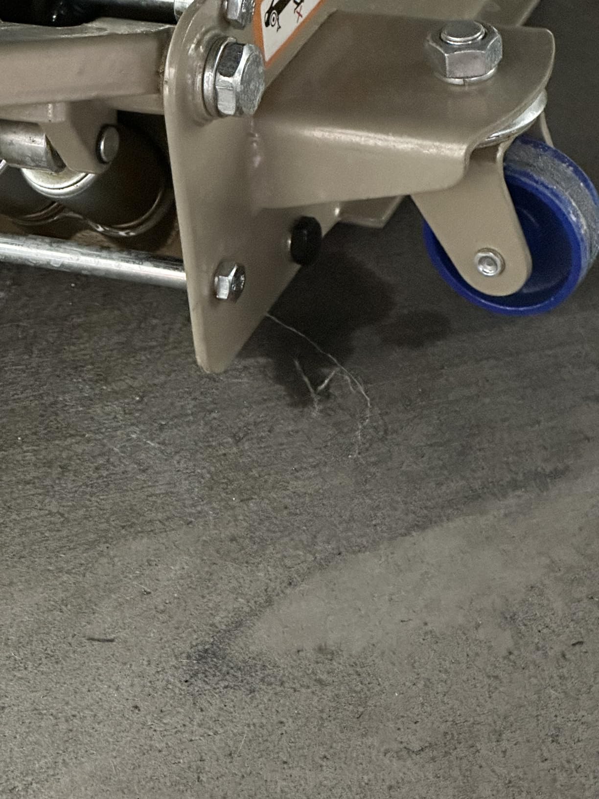 LiftMaster 3 Ton Heavy Duty Ultra Low Profile Steel Floor Jack with Quick Lift customer photo 2