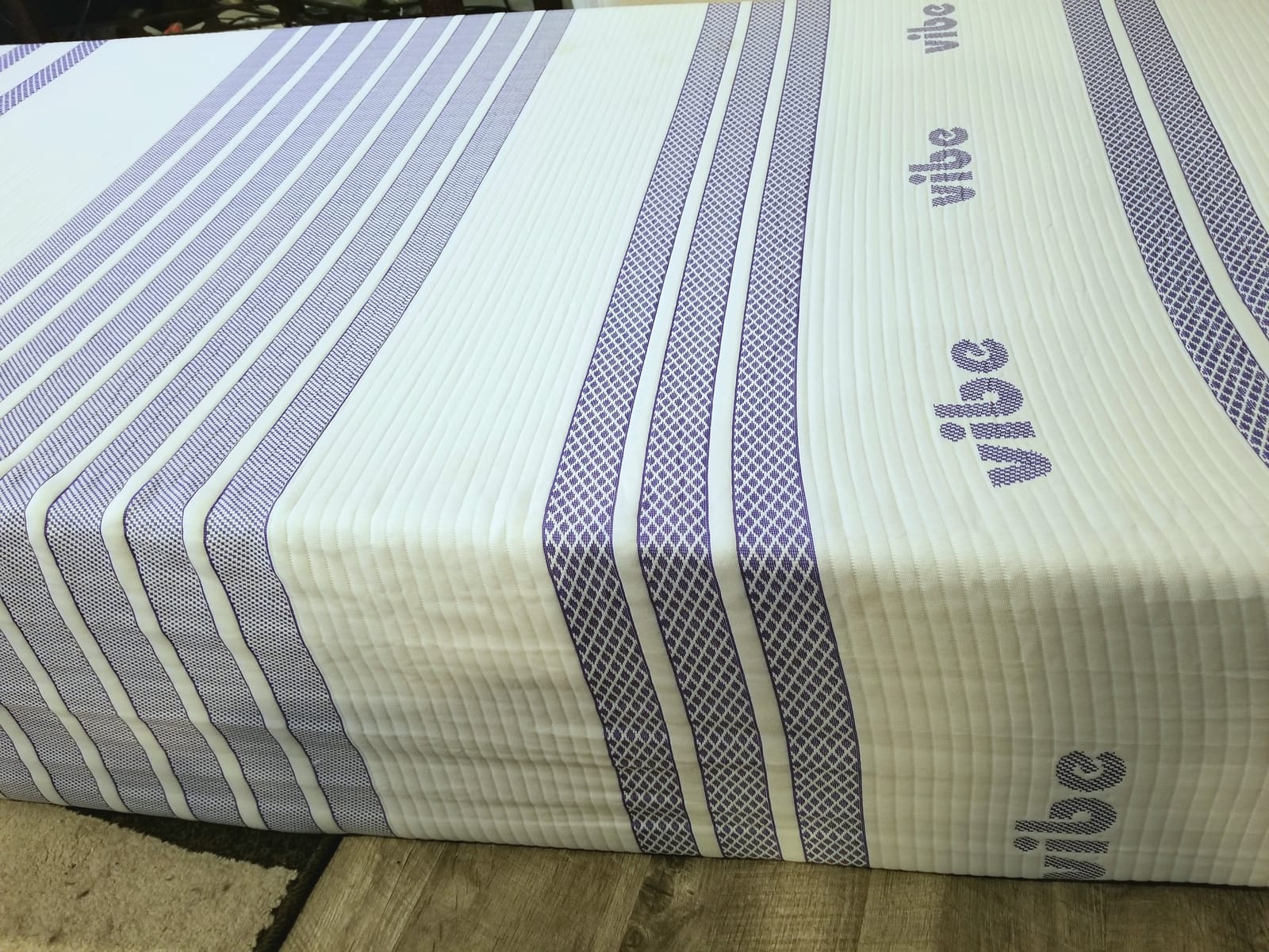 Vibe Gel Memory Foam Mattress, 12-Inch CertiPUR-US Certified Bed-in-a-Box, Twin, White customer photo 2