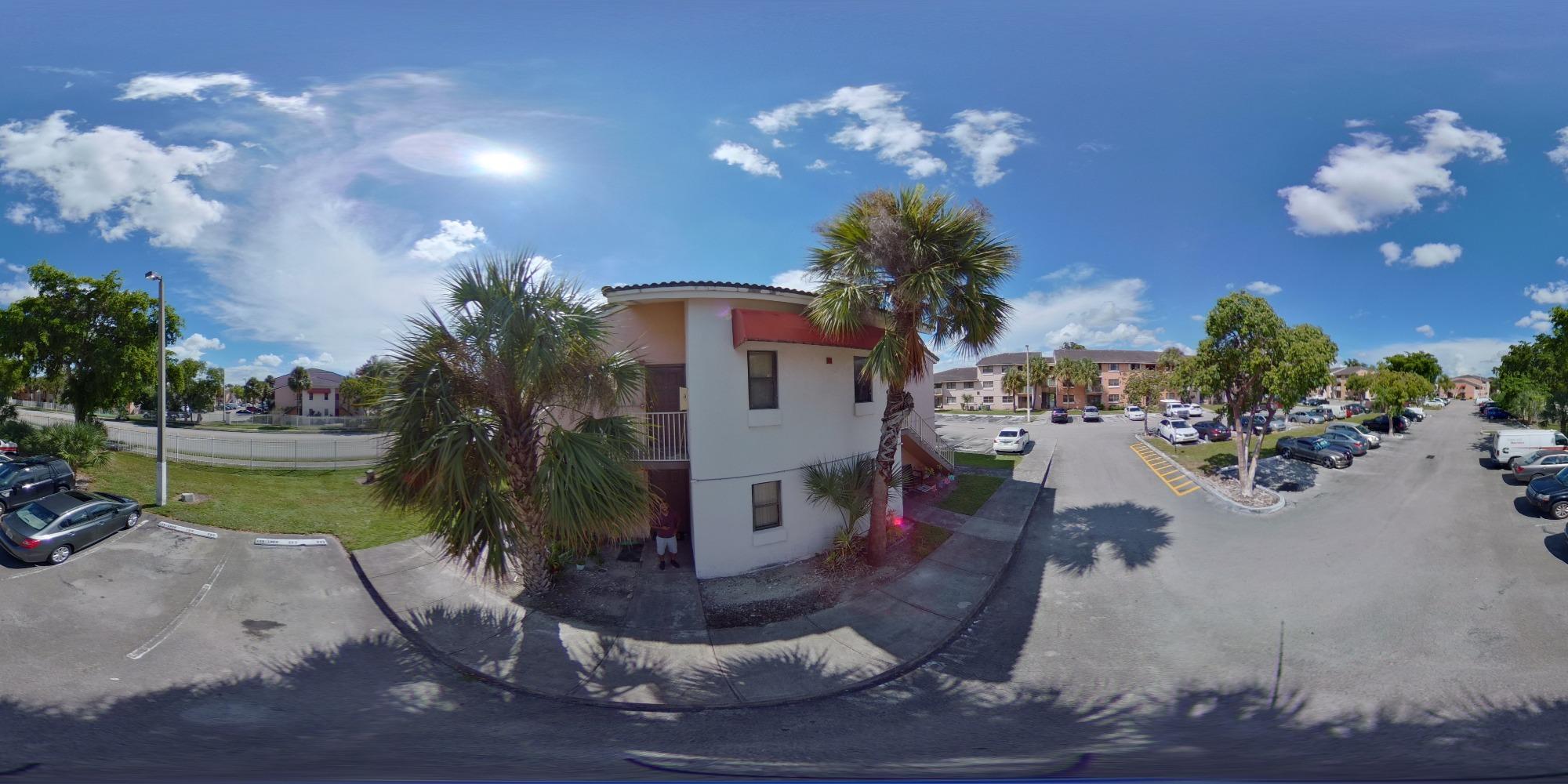 Ricoh Theta V 4k 360 Spherical Camera customer photo 1