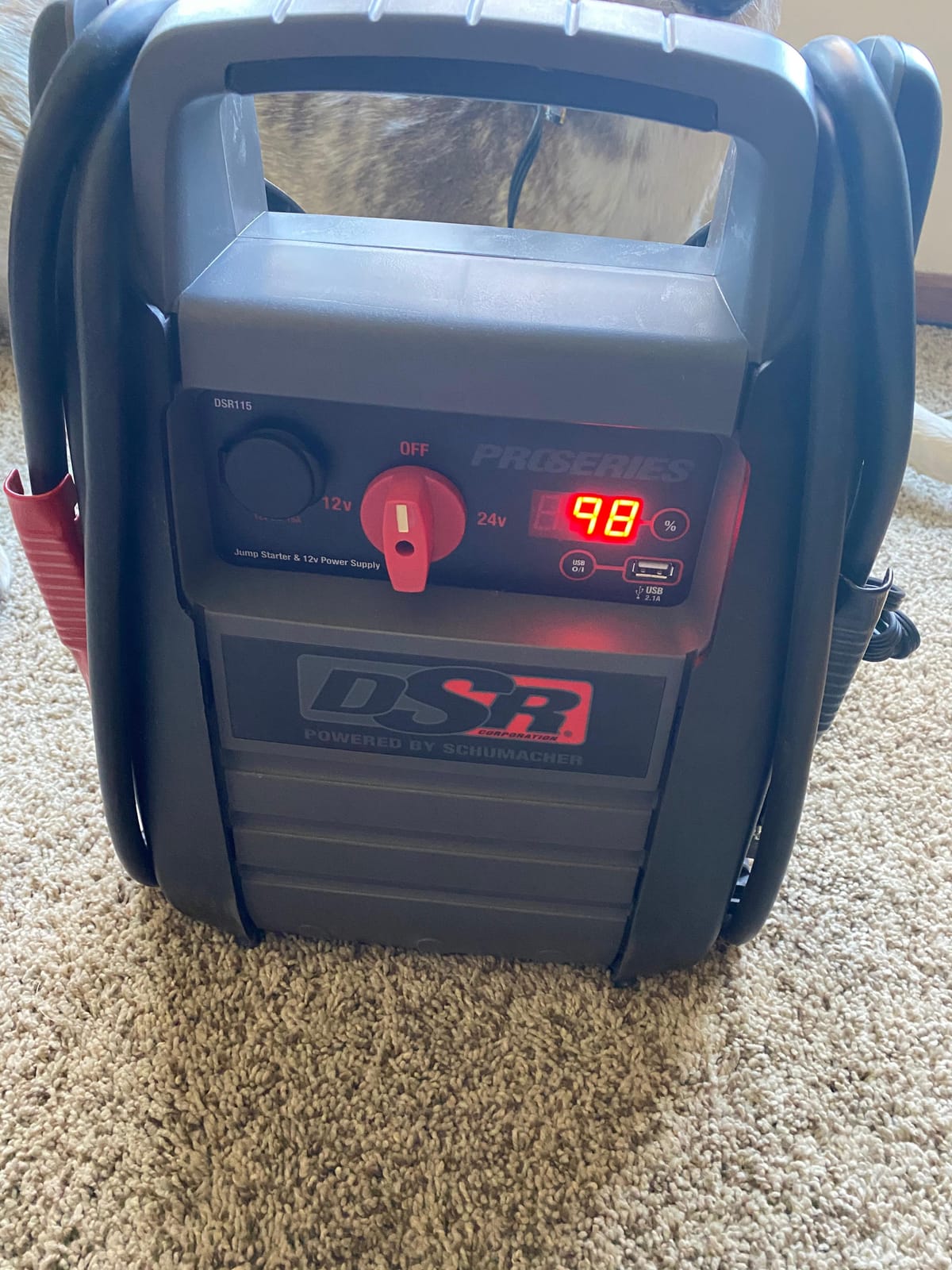 Schumacher Electric Car Battery Jump Starter & Power Station, DSR166 | DSR Pro-Grade, 4400A - AGM Powered - 12V DC & USB Portable Power - 12V/24V Auto, RV, Farming, and Heavy-Duty Truck Batteries customer photo 1