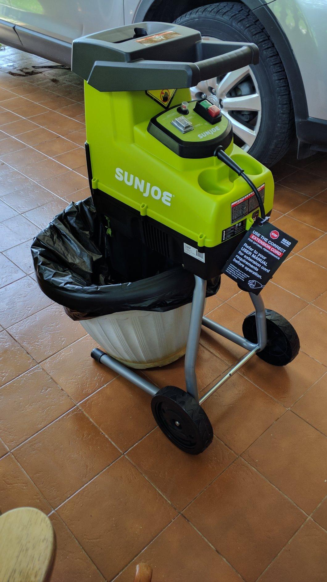 Sun Joe 15-Amp Silent Electric Wood Chipper Shredder Yard Machine, 1.7