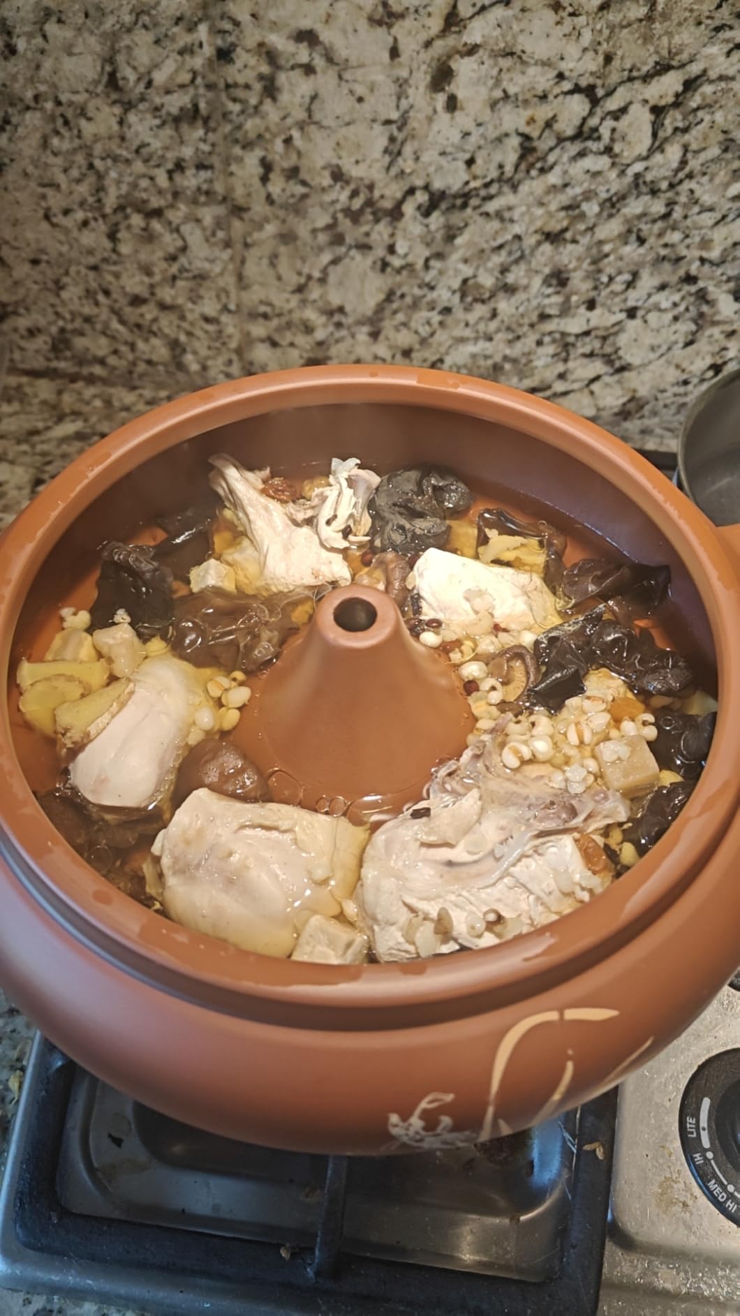 XICHENGSHIDAI Yunnan Zisha Ceramic Steam Pot, 2.5 Qt Purple Clay | Includes a lid and center steam chimney for steamed chicken, soups, vegetables, corn, fish and traditional clay pot stews. customer photo 2