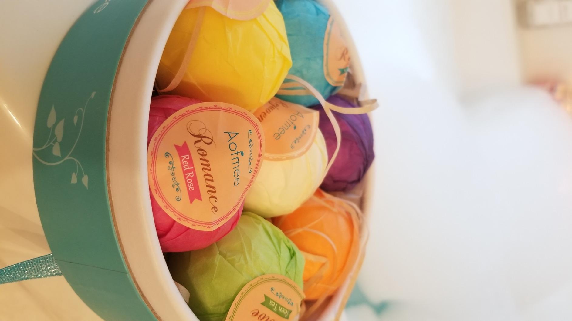 Aofmee Bath Bombs, 7pcs Bubble Bath Bombs for Women, Natural Handmade Fizzies Gift Set, Spa Organic Bathbombs for Kids, Essential Oil Personal Care Bath Gift for Birthday Mothers Day Christmas customer photo 1