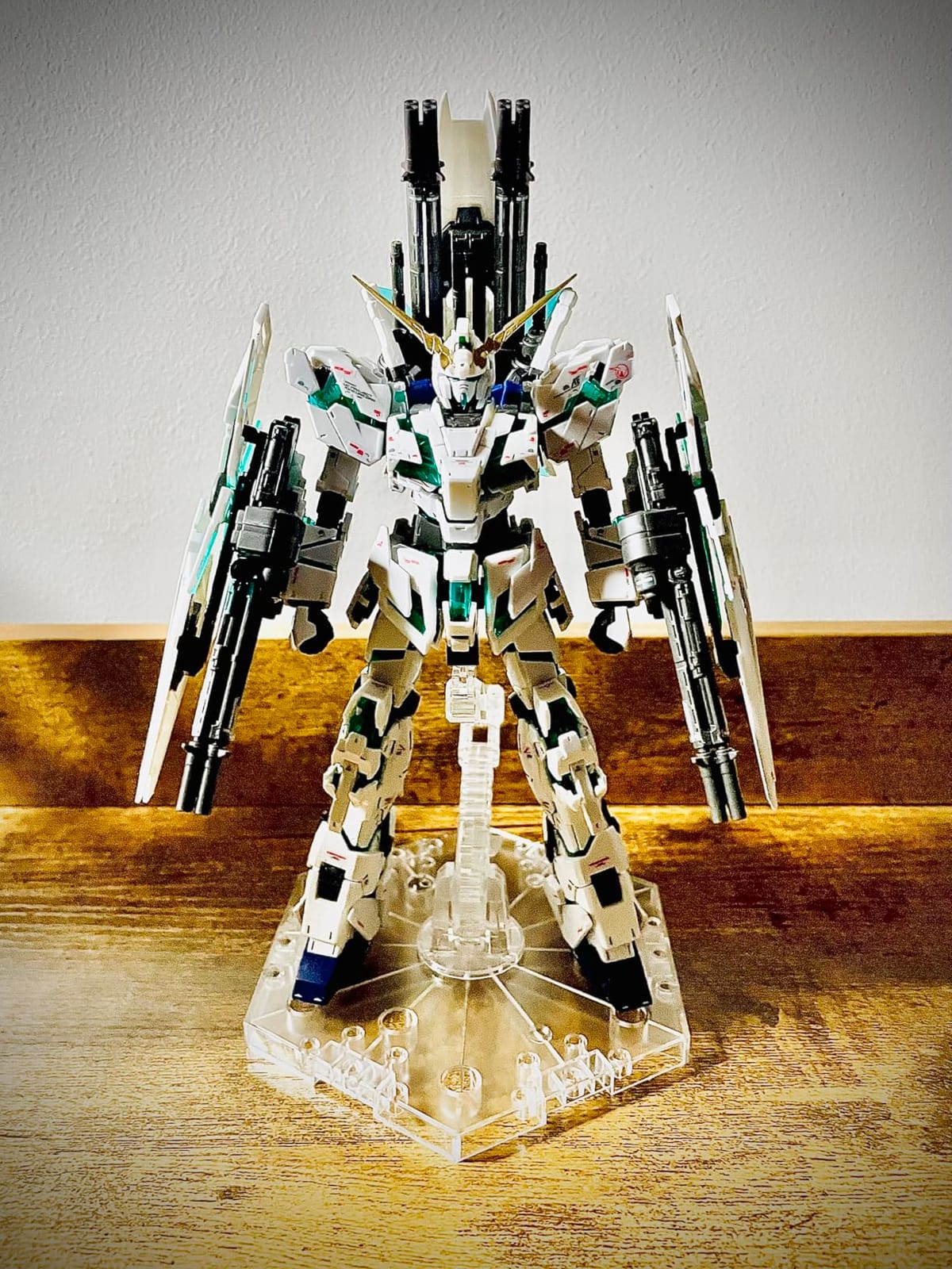 Bandai Hobby RG 1/144 Full Armor Gundam Unicorn 