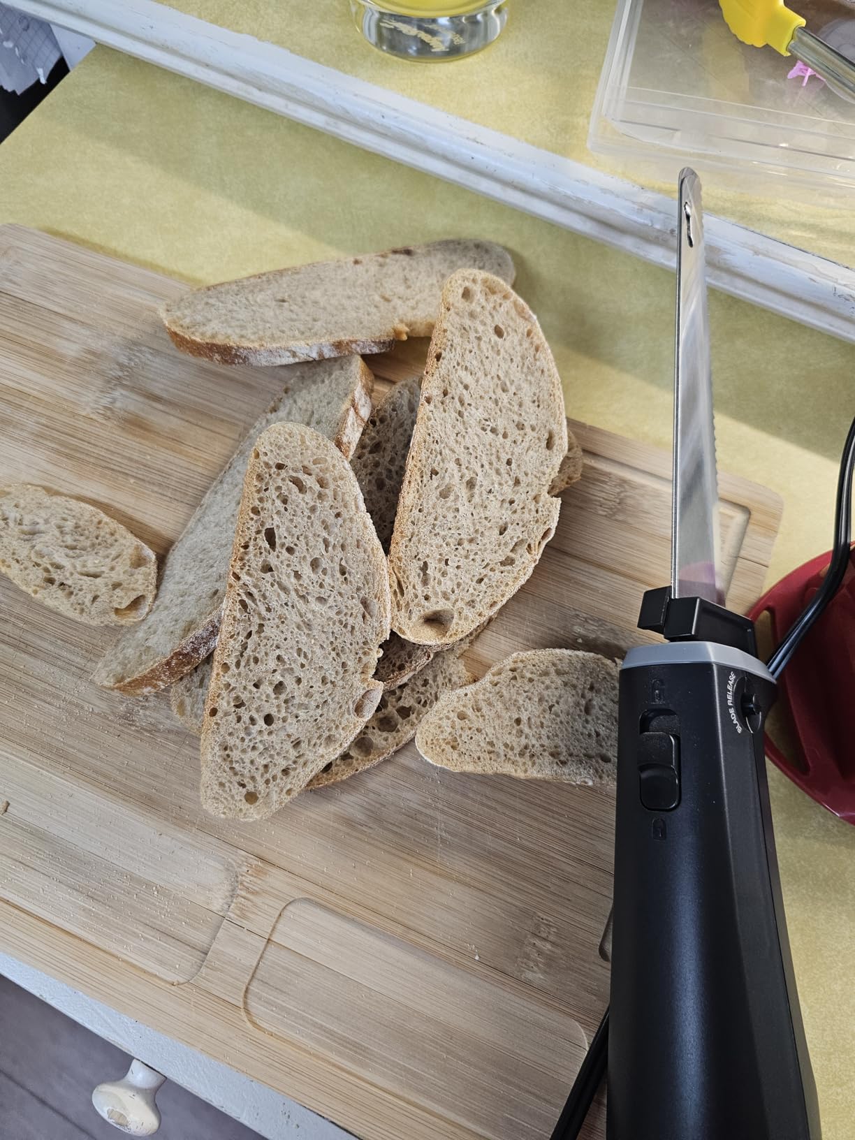 Cuisinart Electric Knife Set with Cutting Board, Electric Knife for Meat Slicing and Bread Slicing, Includes Bamboo Cutting Board for Kitchen and Serving Fork, CEK-41, Stainless Steel/Black customer photo 2