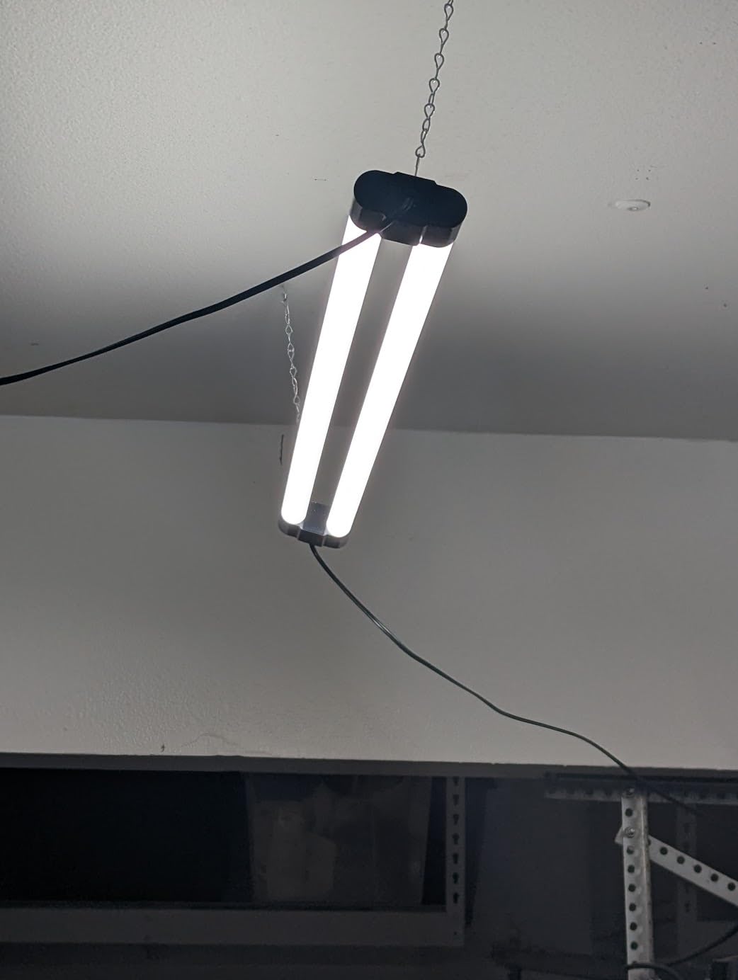 BBOUNDER 4Pack 4FT LED Shop Light, 5000K, 40W=250W, Linkable for Garage | 4000LM, 48 Inch Integrated Utility Fixture, Surface or Hanging Mount, Shop Lights for Workshop Basement & DIY Users, Black customer photo 1