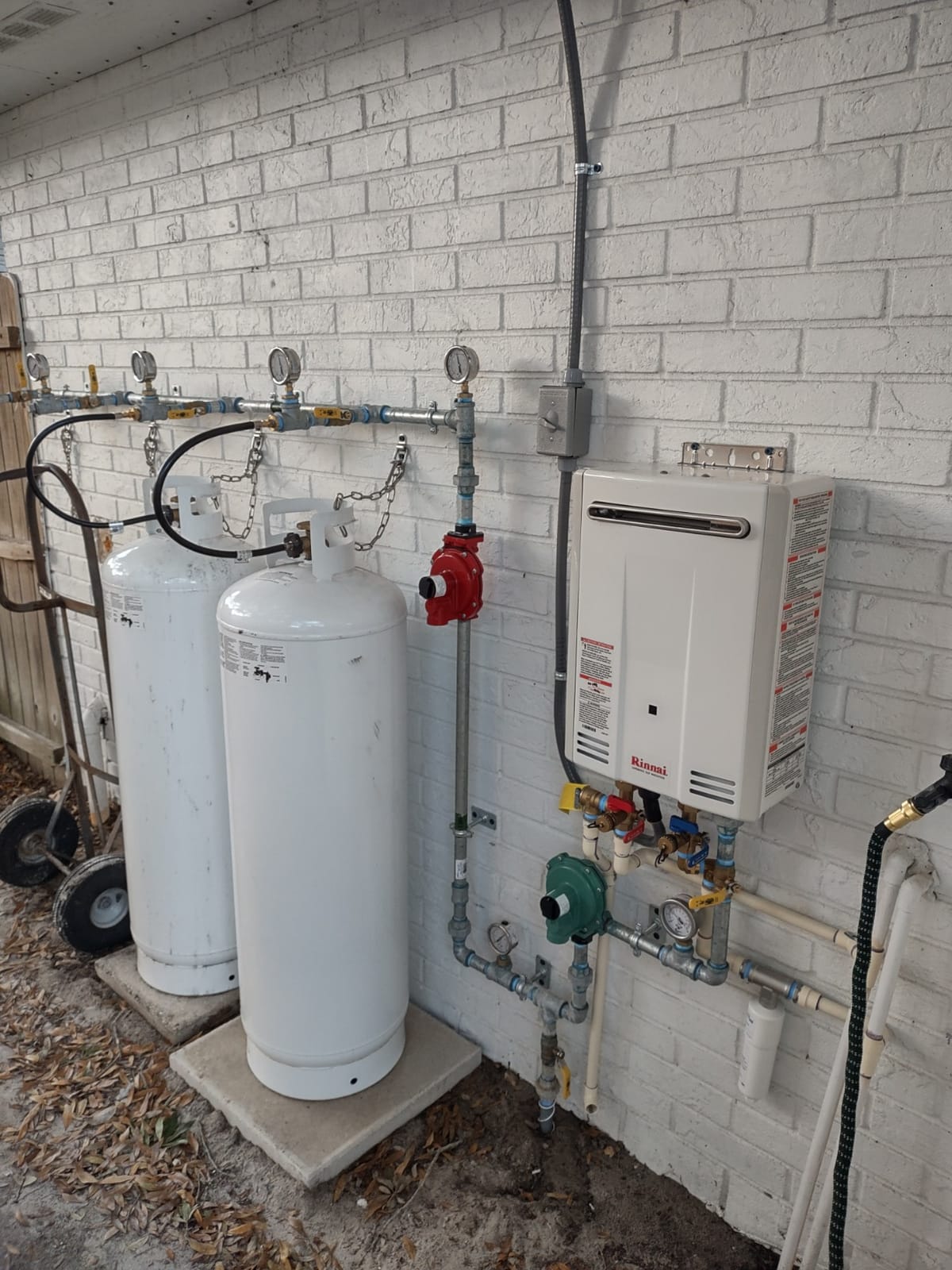 Rinnai V53DeP Propane Tankless Water Heater, 5.3 GPM, Outdoor Installation customer photo 2