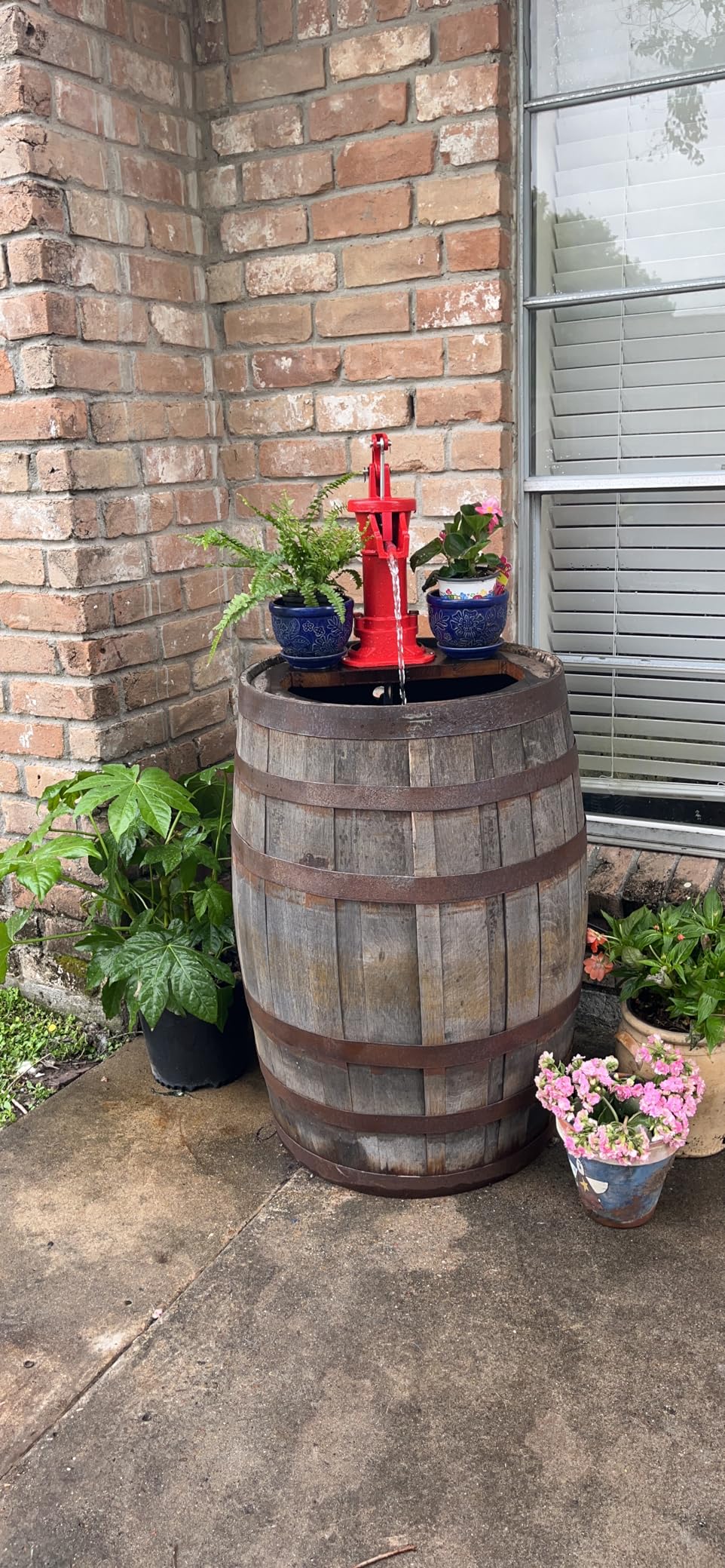 Antique Cast Iron Well Pitcher Pump with Leather Kit, Max. 25ft Lift, Red | Heavy Duty, Pitcher Style, G1-1/4