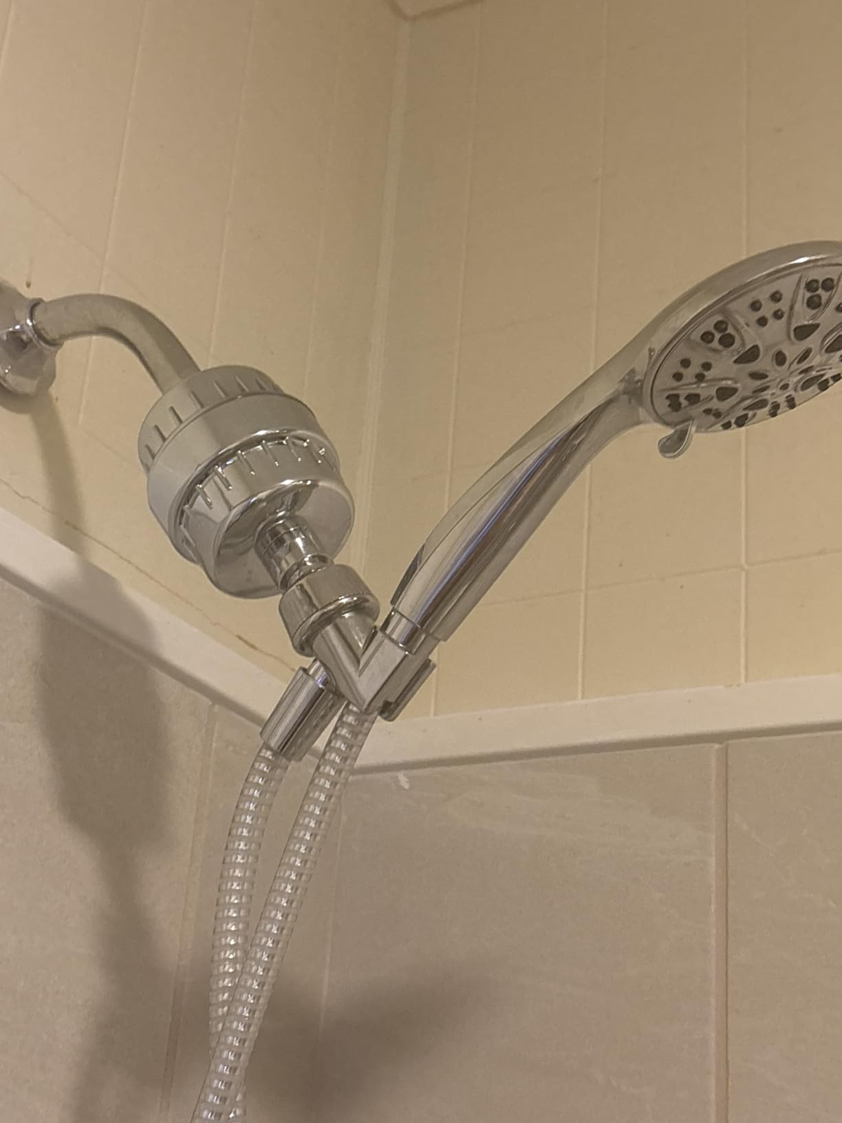 Aqua Earth Shower Filter for Hard Water, 20-Stage Vitamin C E Chlorine - Reduces Fluoride, Odors, Sediment customer photo 2