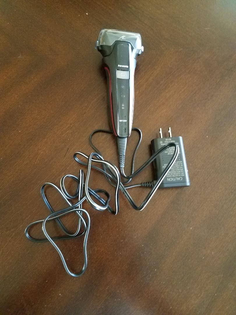 Panasonic Hybrid Wet Dry Shaver, Trimmer & Detailer with Two Adjustable Trim Attachments, Pop-up Precision Detail Trimmer & Shave Sensor Technology Cordless Razor for Men - ES-LL41-K (Black) customer photo 2