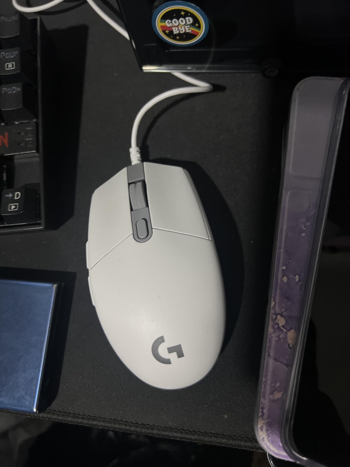 Logitech G203 Wired Gaming Mouse - White | LIGHTSYNC RGB, On-Board Memory, 6 Programmable Buttons, Compatible with PC/Mac customer photo 1