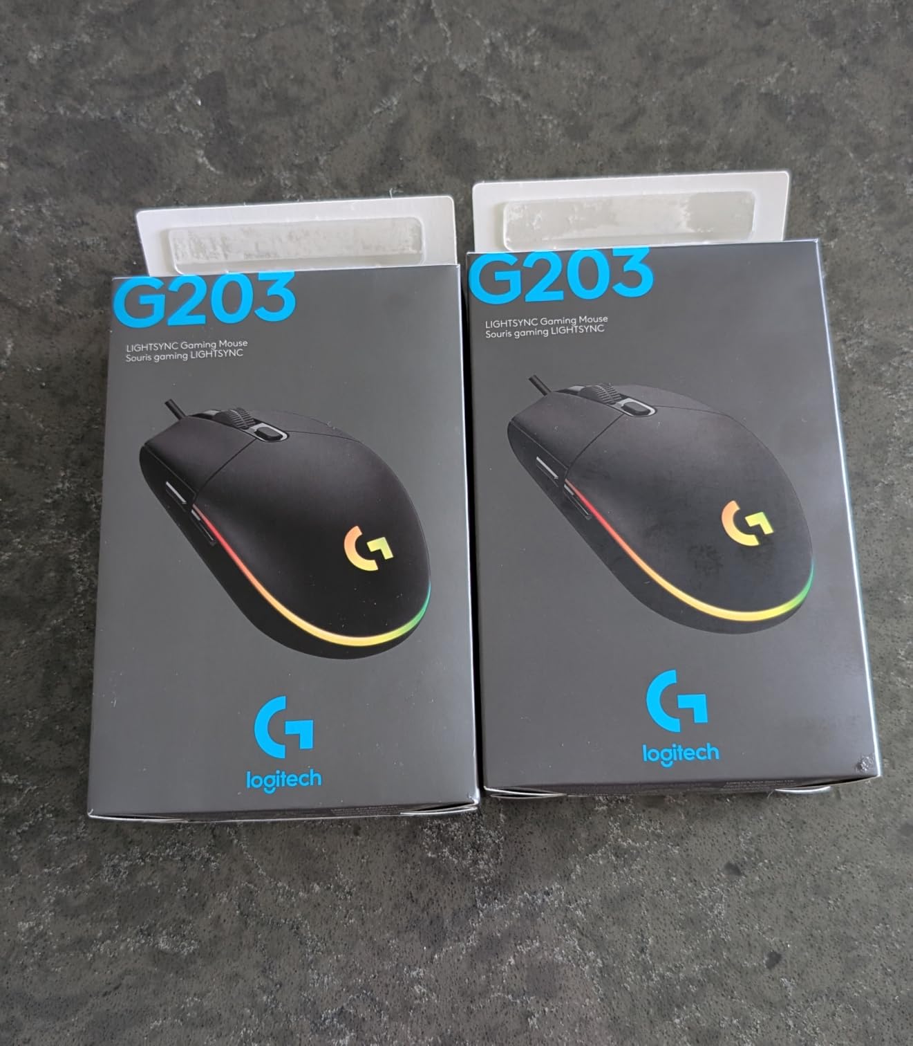 Logitech G203 Wired Gaming Mouse - White | LIGHTSYNC RGB, On-Board Memory, 6 Programmable Buttons, Compatible with PC/Mac customer photo 2