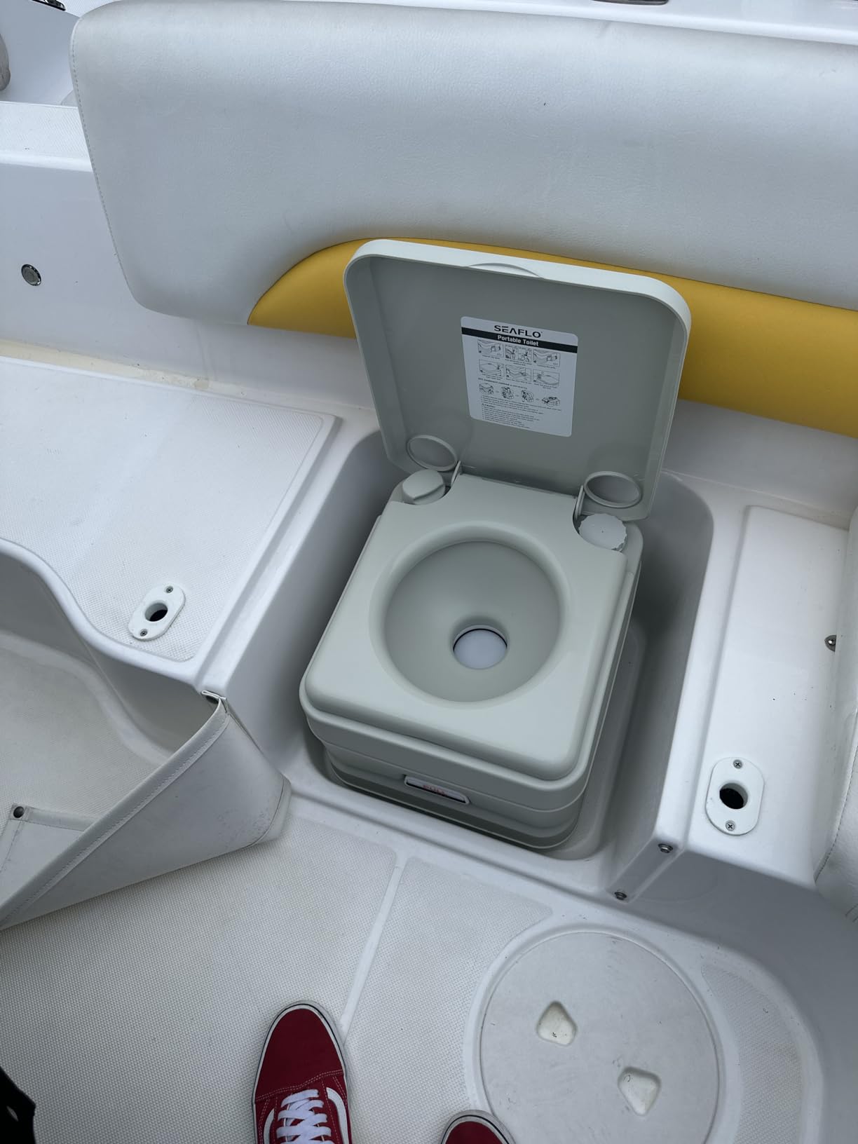SEAFLO Premium Camping Portable Toilet - 5.8 Gallon Waste 3.43 Gall Fresh Tank (100 Flushes), 440 lbs Max Weight, Level Indicator, Sealed Waste Tank for RV, Boat, Elderly, Off-Grid, 4-Year Warranty customer photo 1