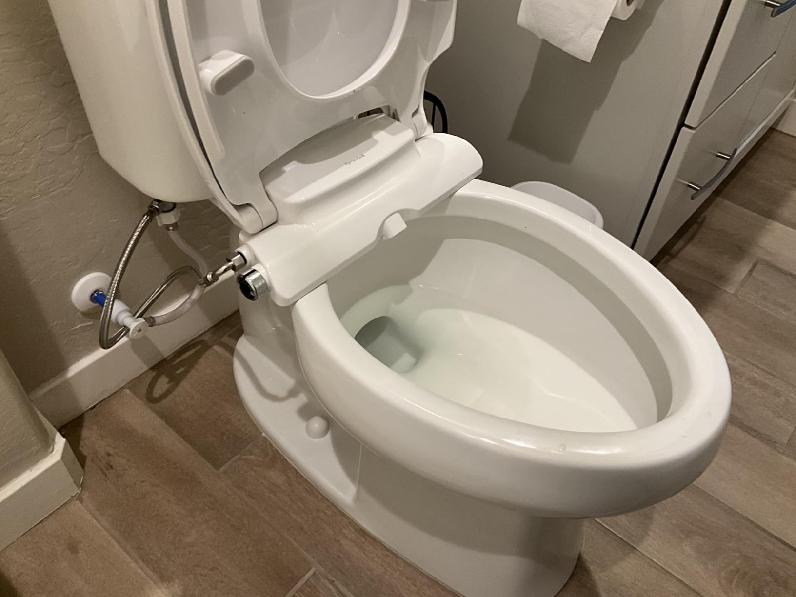 Brondell Bidet Toilet Seat Non-Electric Swash Ecoseat, Fits Elongated Toilets, White - Dual Nozzle System, Ambient Water Temperature customer photo 1