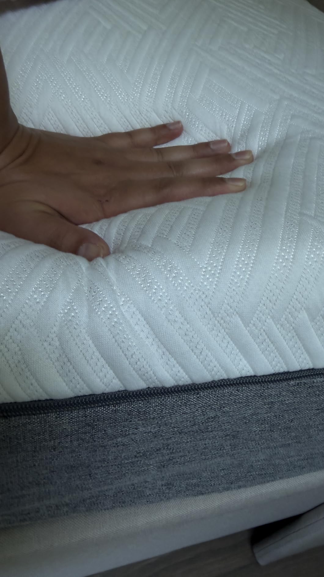 Novilla Bliss Twin Mattress, 10 Inch Gel Memory Foam Twin Mattress in a Box | Cooling Comfort & Pressure Relieving, Target Zoned Support for Back Pain Relief, Medium Plush Feel customer photo 2