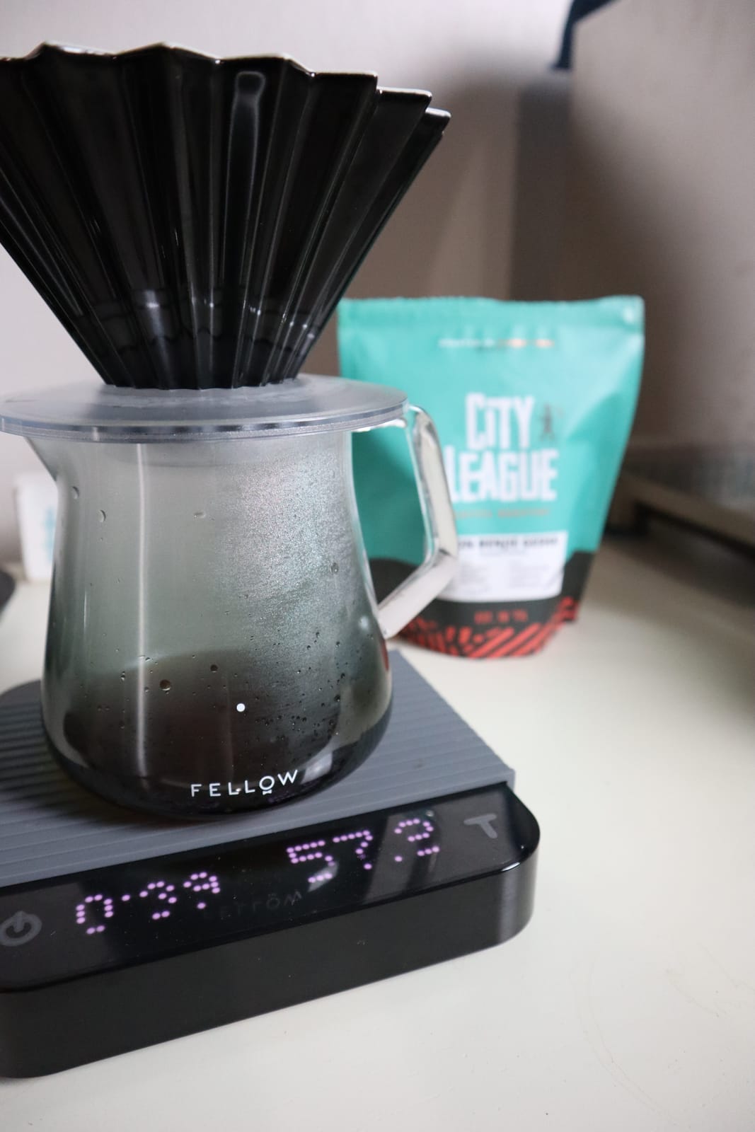Fellow Hand-Blown Glass Coffee Carafe, 16.9 oz Pour Over Server customer photo 2