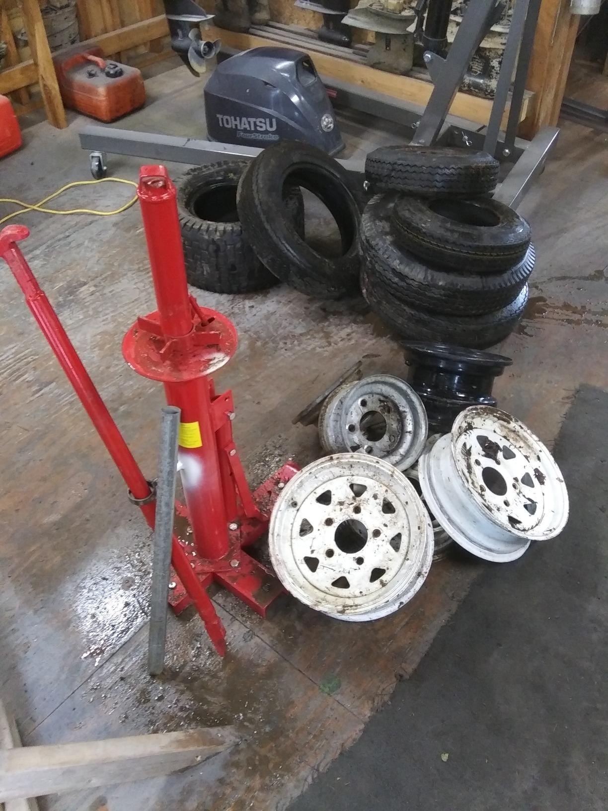 TUFFIOM Manual Tire Changer, Portable Hand Bead Breaker Mounting Tool for 8