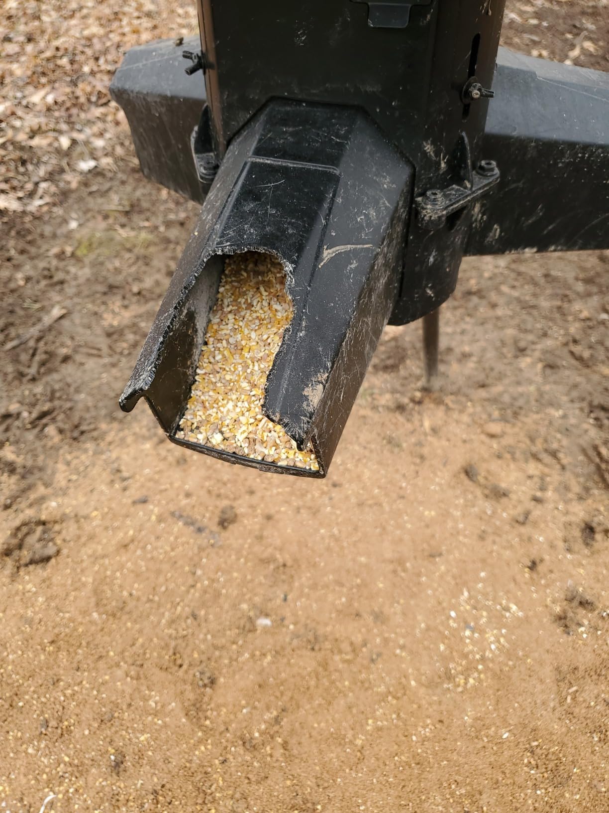 American Hunter 30-Gallon Nesting Hopper Gravity Deer Feeder - Maintenance-Free Tripod Game Feeder customer photo 2