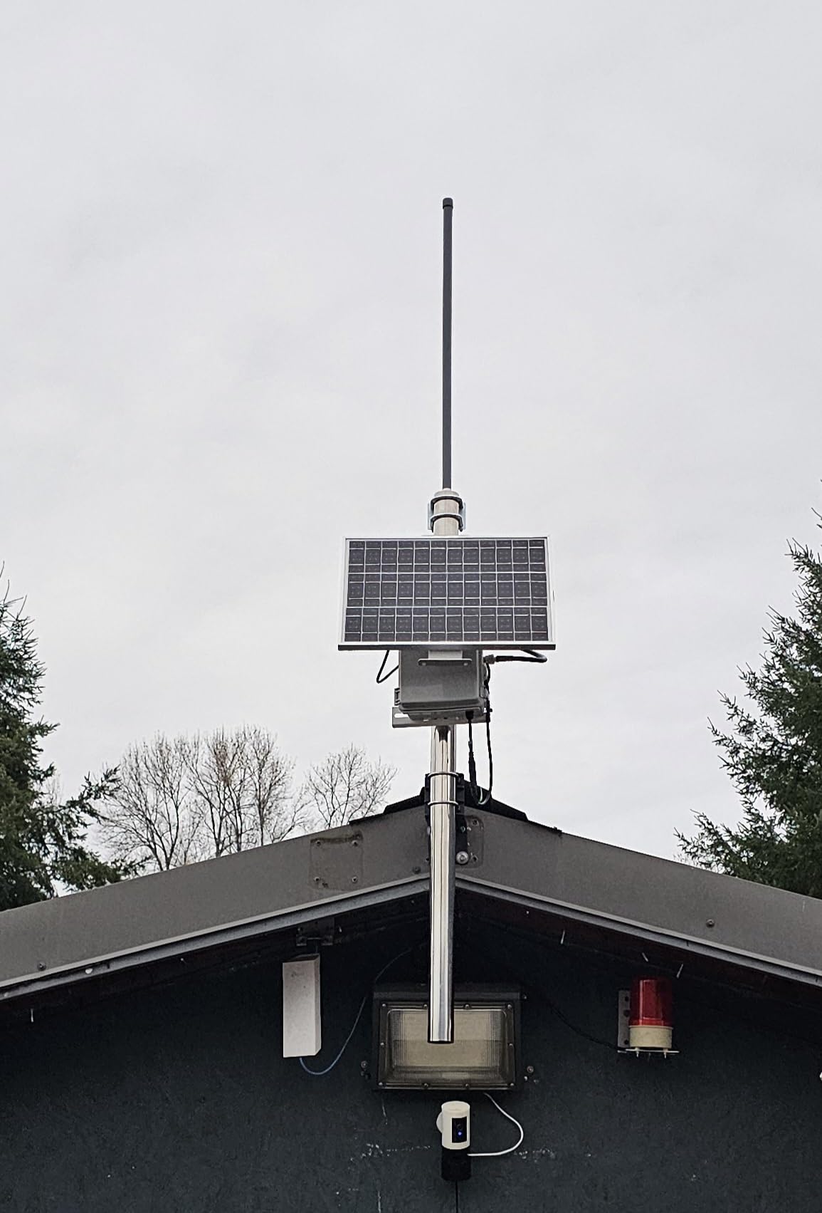 Adjustable Solar Panel Pole Mounting Bracket Rack Kit for 20W 30W Solar Panel - Fit Pole Dia 1.5 - 3.0 Inch / 40mm - 80mm customer photo 1
