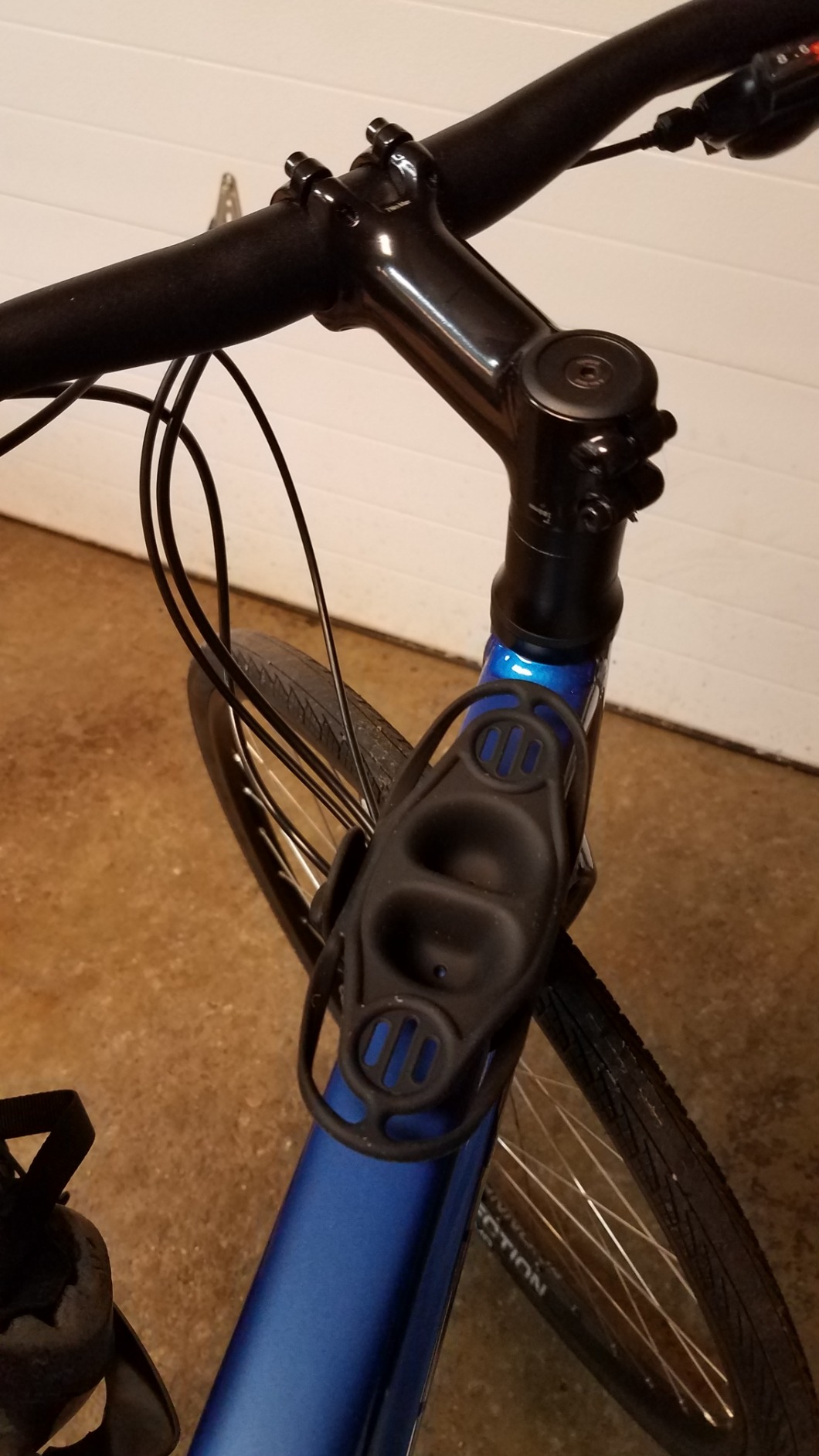 Bone Bike Tie Pro 4, Universal Bike Phone Stem Mount for 4.7
