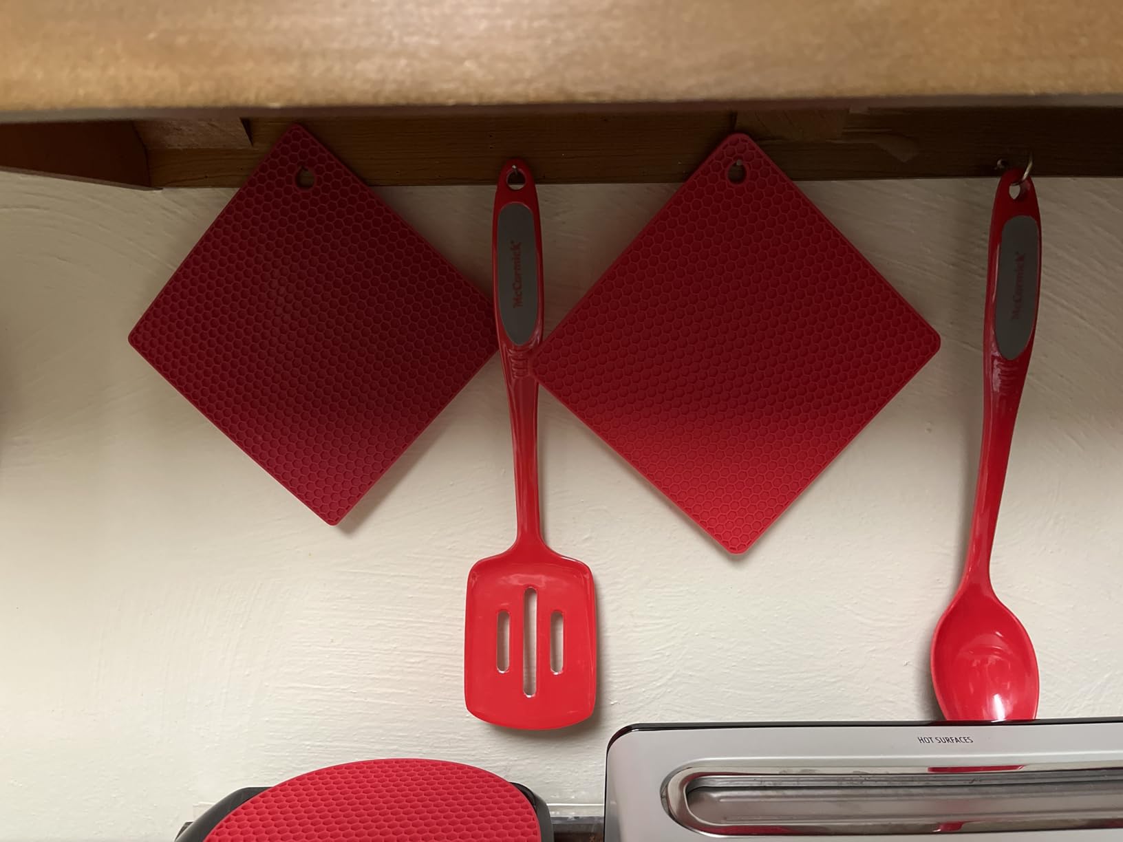 Joyhalo 4 Pack Trivets for Hot Dishes | Hot Pads for Kitchen, Silicone Pot Holders for Kitchen Countertops, Table, Hot Pots and Pans, Easy to Wash and Dry, Grey customer photo 1
