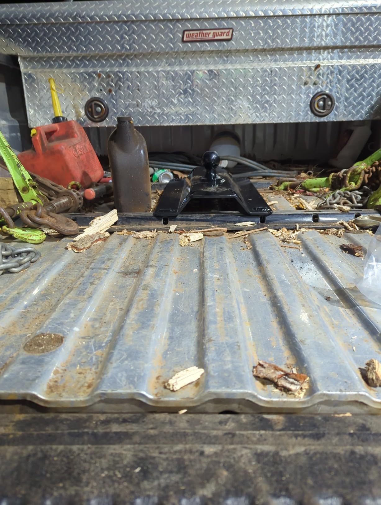 ECOTRIC Universal Fifth Wheel Gooseneck Hitch Adapter Plate for Pickup | Truck Bed Standard 5th Fifth Wheel Rails 30,000 lbs 2-5/16-Inch Ball customer photo 1