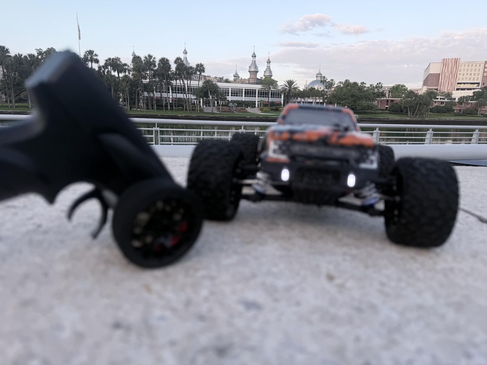 HAIBOXING 18859 1:18 Scale RC Monster Truck 36km/h Speed, 4X4 Off Road Cars | Remote Control Waterproof Electric Powered RC Cars, All Terrain Toys Vehicles with 2 Batteries customer photo 1