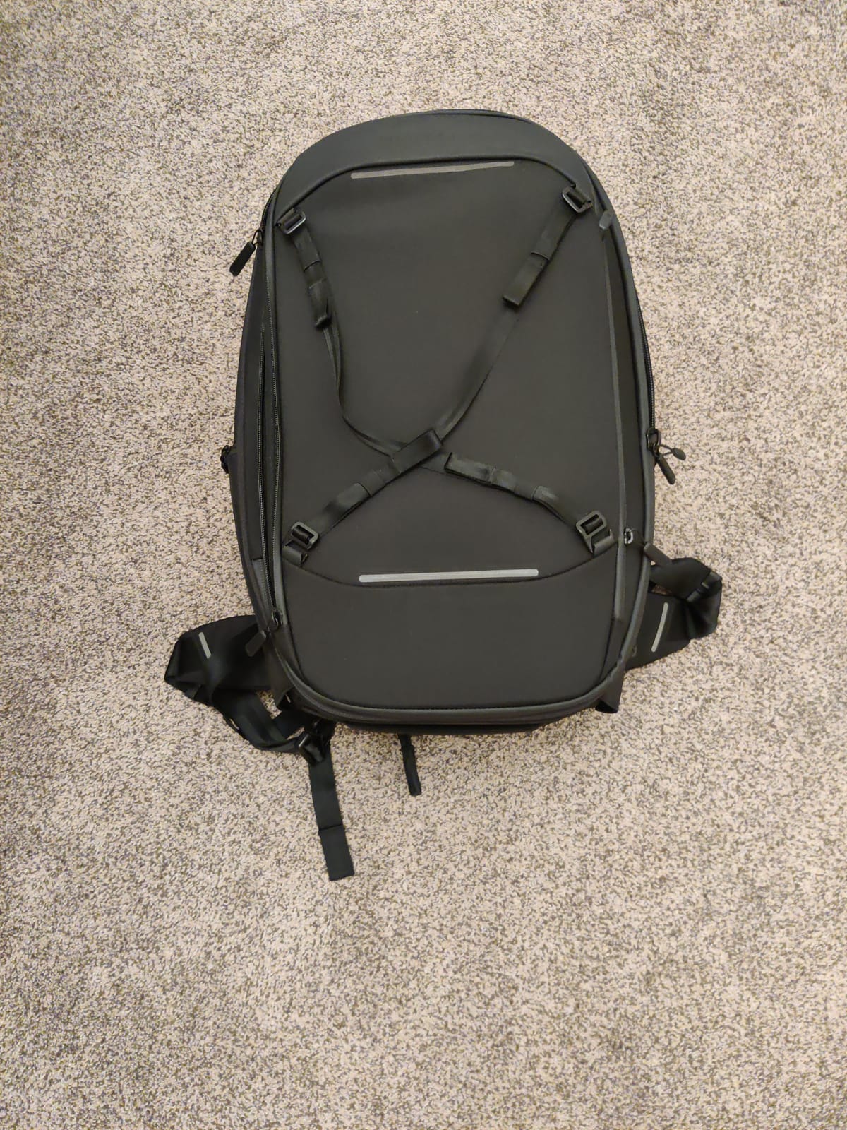 NOMATIC Navigator Travel Backpack w/ 9L Built-In Expansion customer photo 1