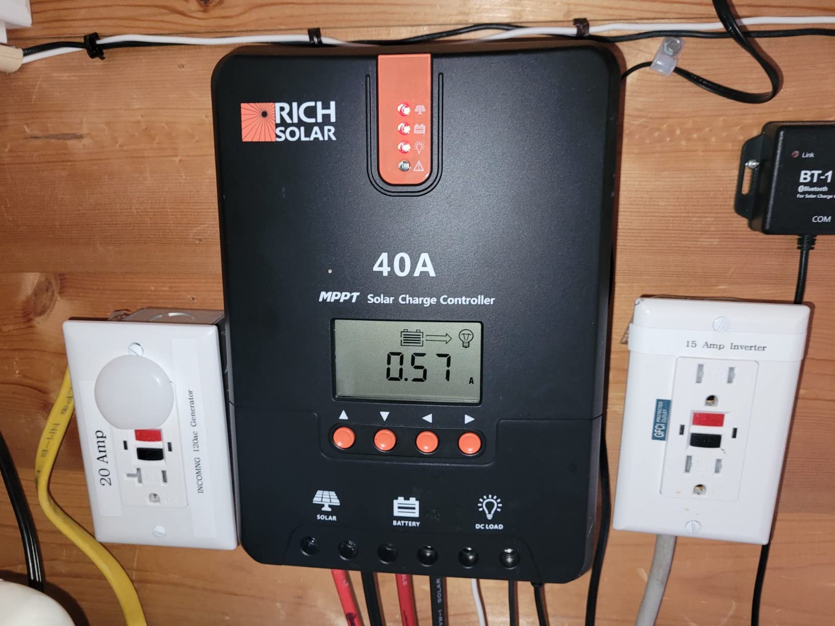 RICH SOLAR 400 Watt Premium Solar Kit - 2 Pack of 200W Panel, 40A MPPT Charge Controller, Mounting Z Brackets, Adaptor Kit, Tray Cables Set, Off-Grid 12V Solar Power System customer photo 2